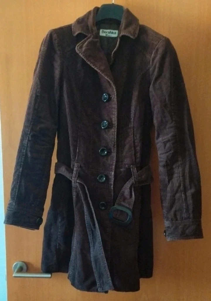 Abrigo largo marrón pana talla M – Bershka – taille M / 38 / 10
