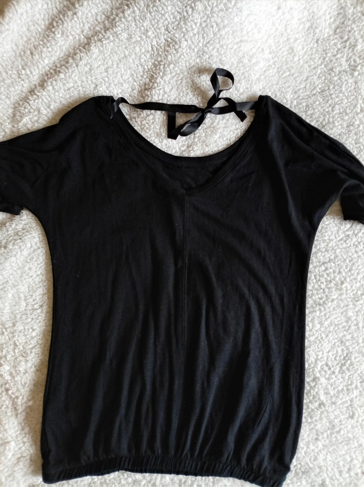 Camiseta negra nueva S con lazo atras – Bershka – taille S / 36 / 8 5