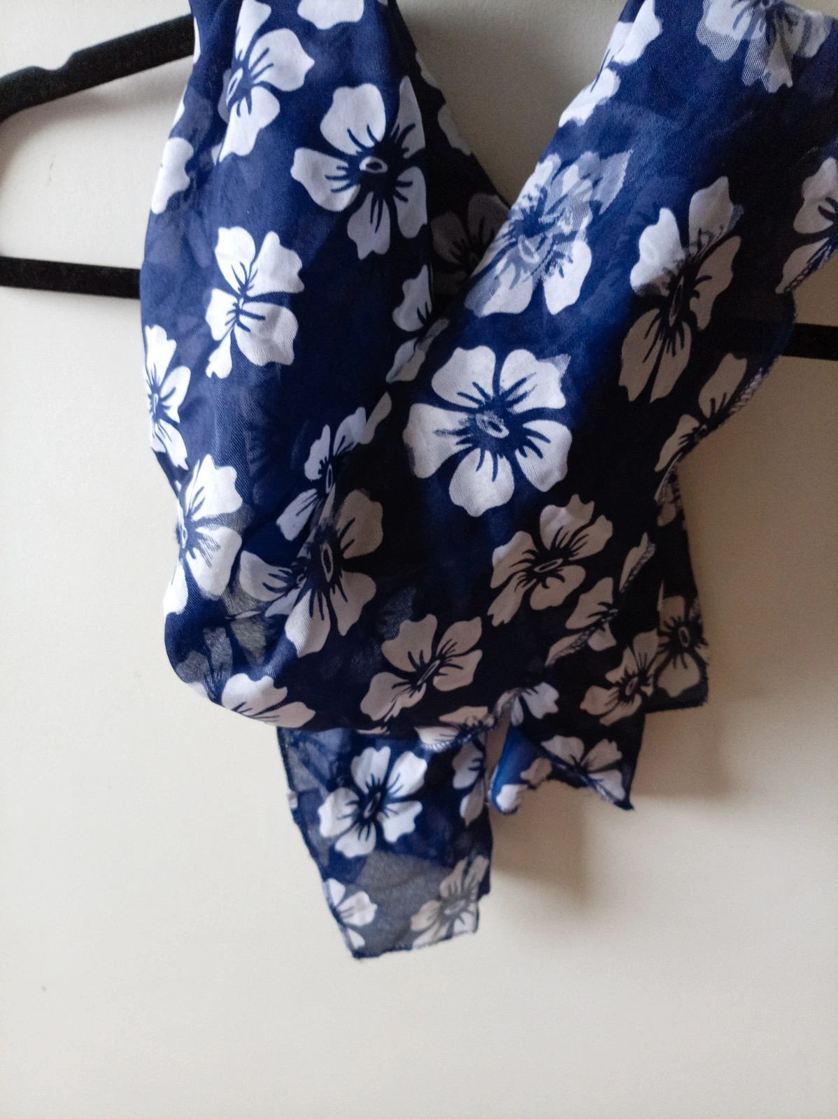 Pañuelo Azul Flores Fular • Foulard Bleu Fleurs • Floral Scarf Blue – Made In Spain 3