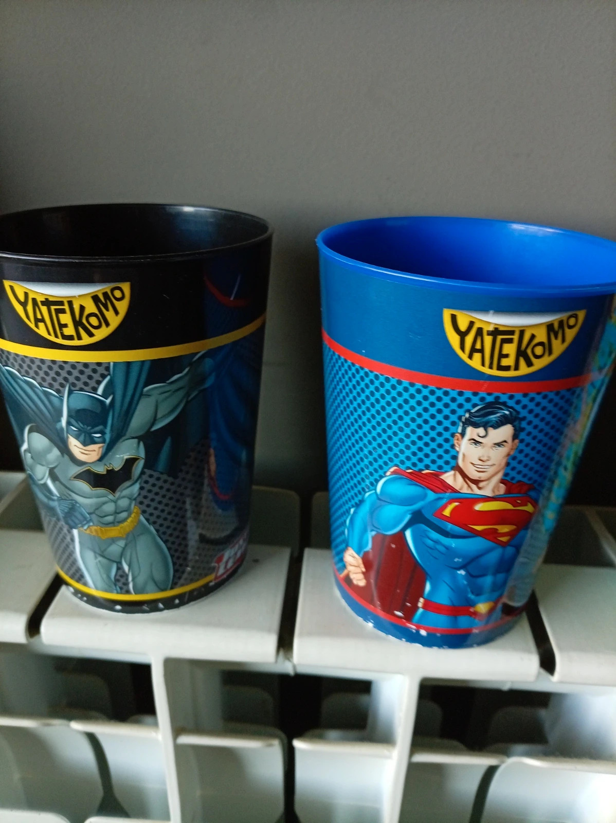 4 vasos plástico super heroes – Varios 5