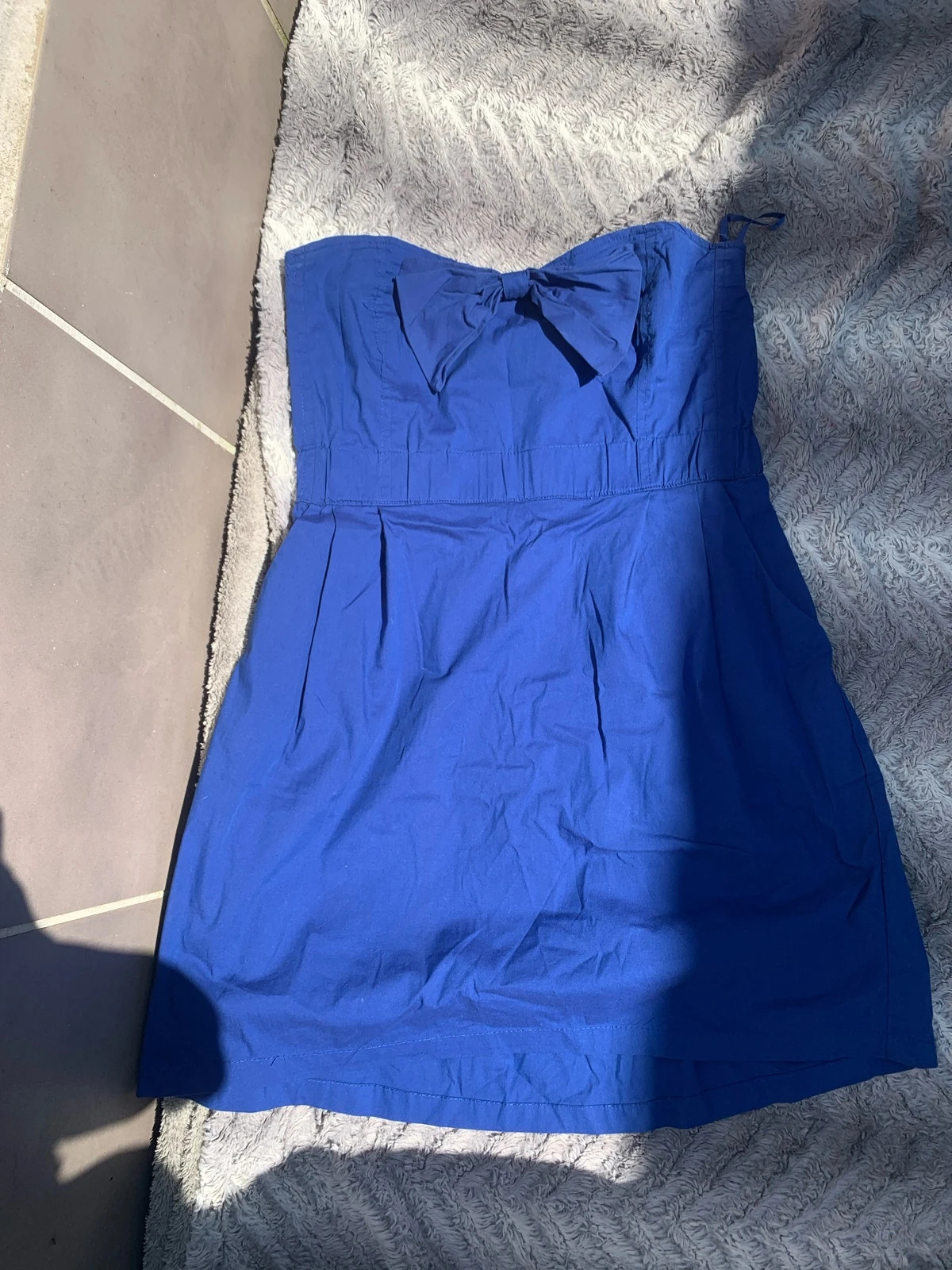 Vestido palabra de honor azul lazo T.L – Bershka – taille L / 40 / 12