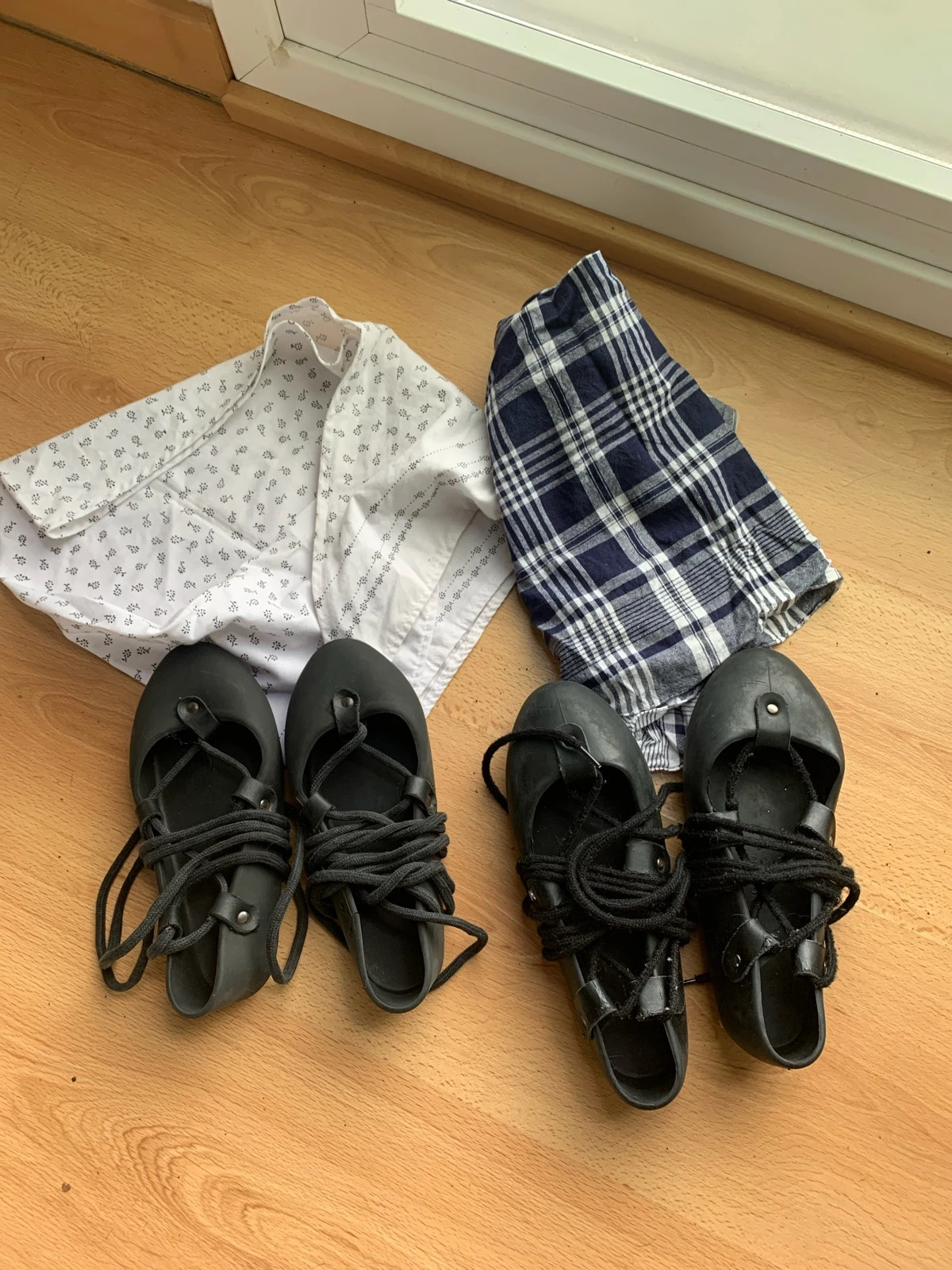 Alpargatas negras + pañuelos – taille Taille unique