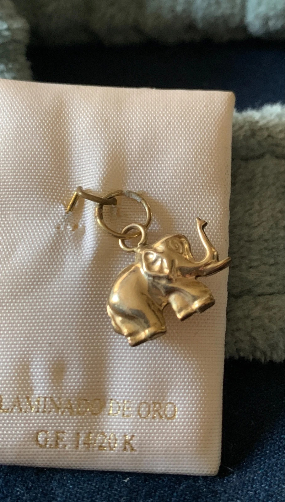 Colgante elefante dorado 2