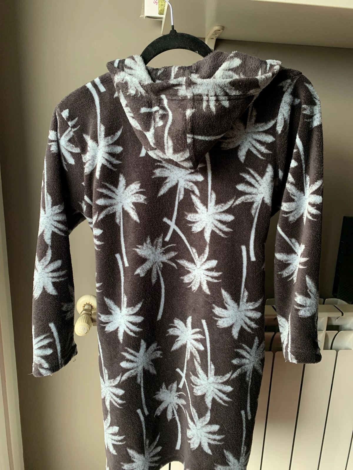 Bata invierno palmeras – Primark – taille 10 ans / 140 cm 4