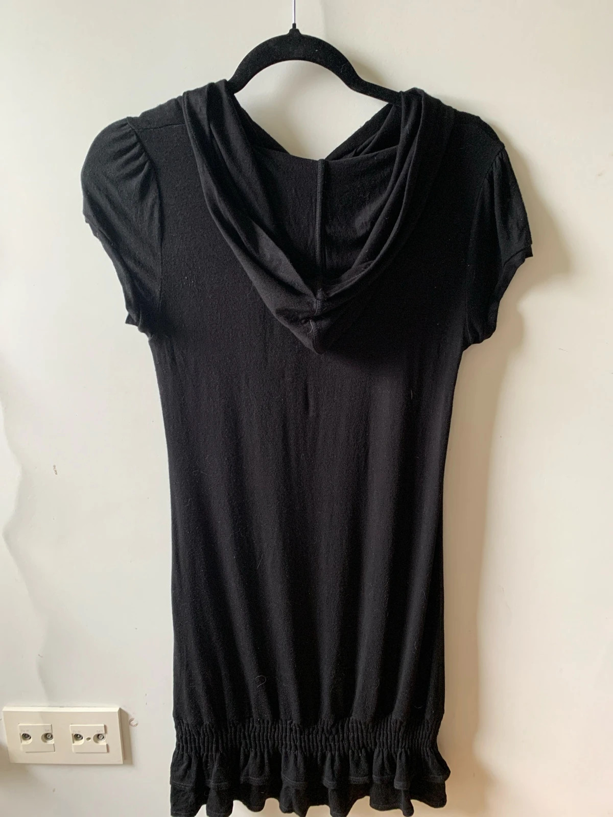 Vestido negro con capucha T.M – Ela – taille M / 38 / 10 3