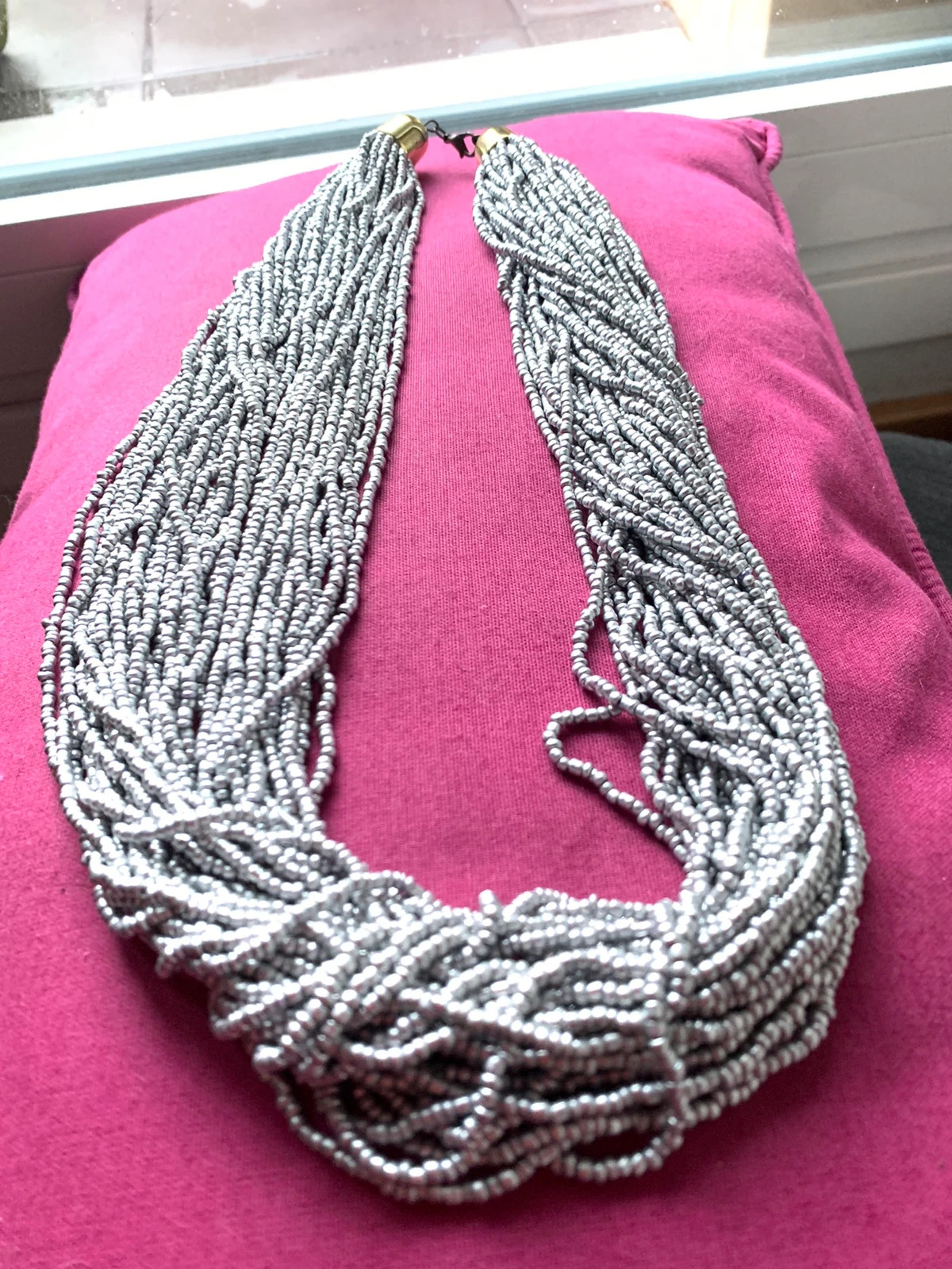 Collar bolitas plateadas – COLLAR 3