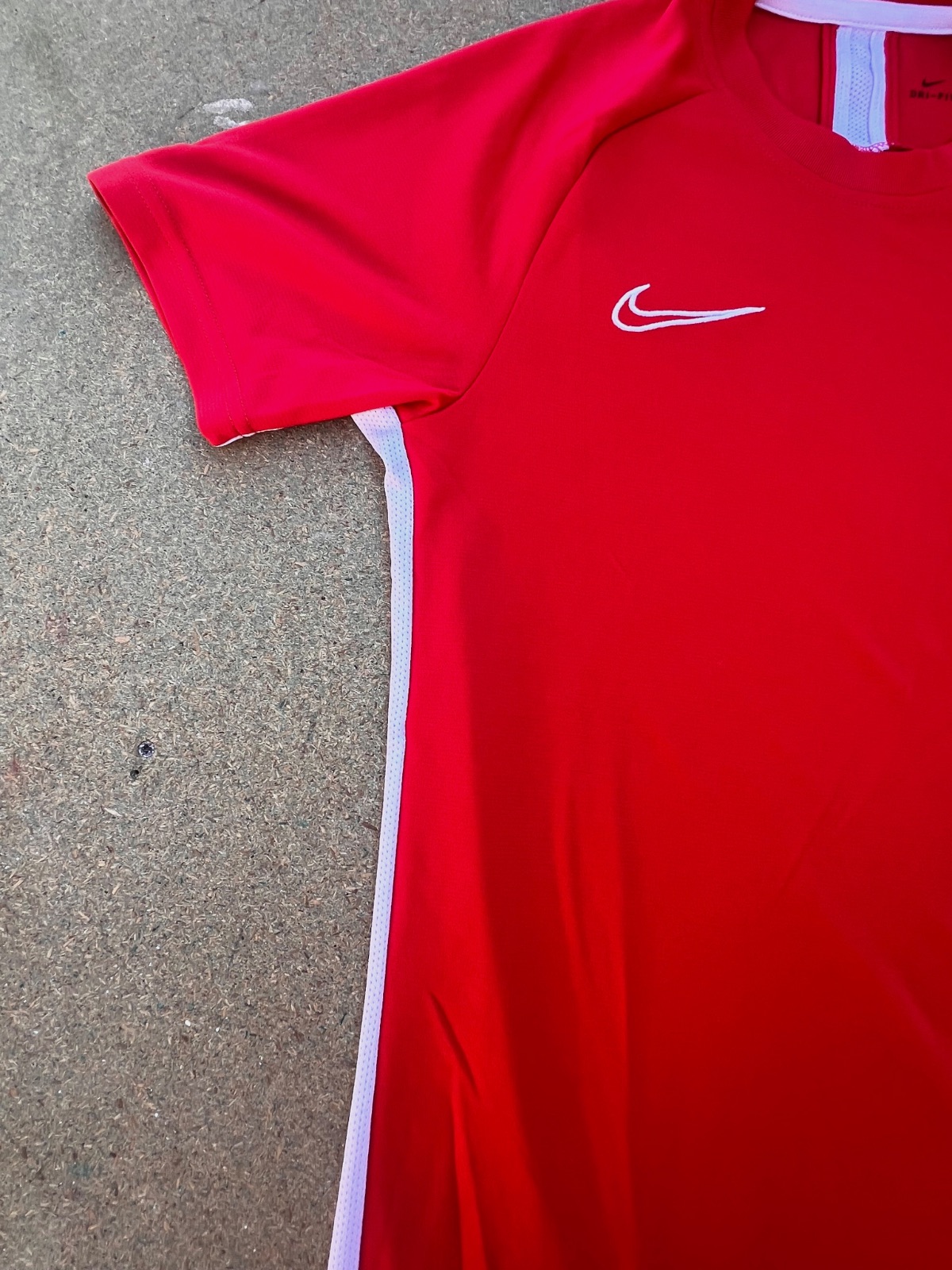 T-shirt de sport Nike rouge – Nike – taille S 3