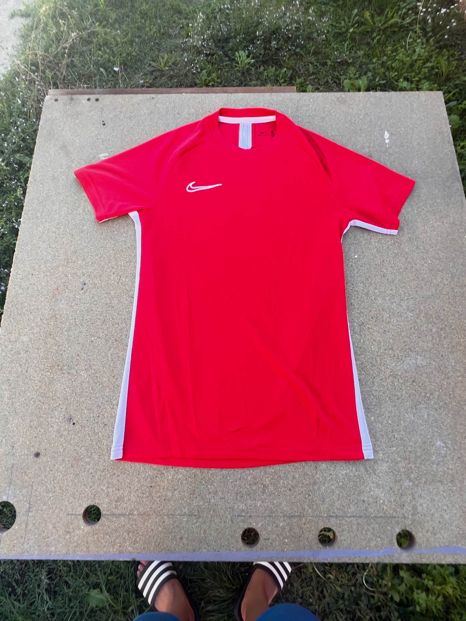 T-shirt de sport Nike rouge