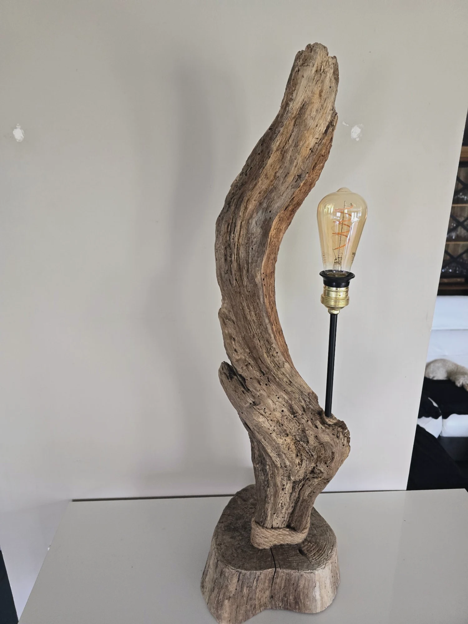 Lampe en bois flotté 