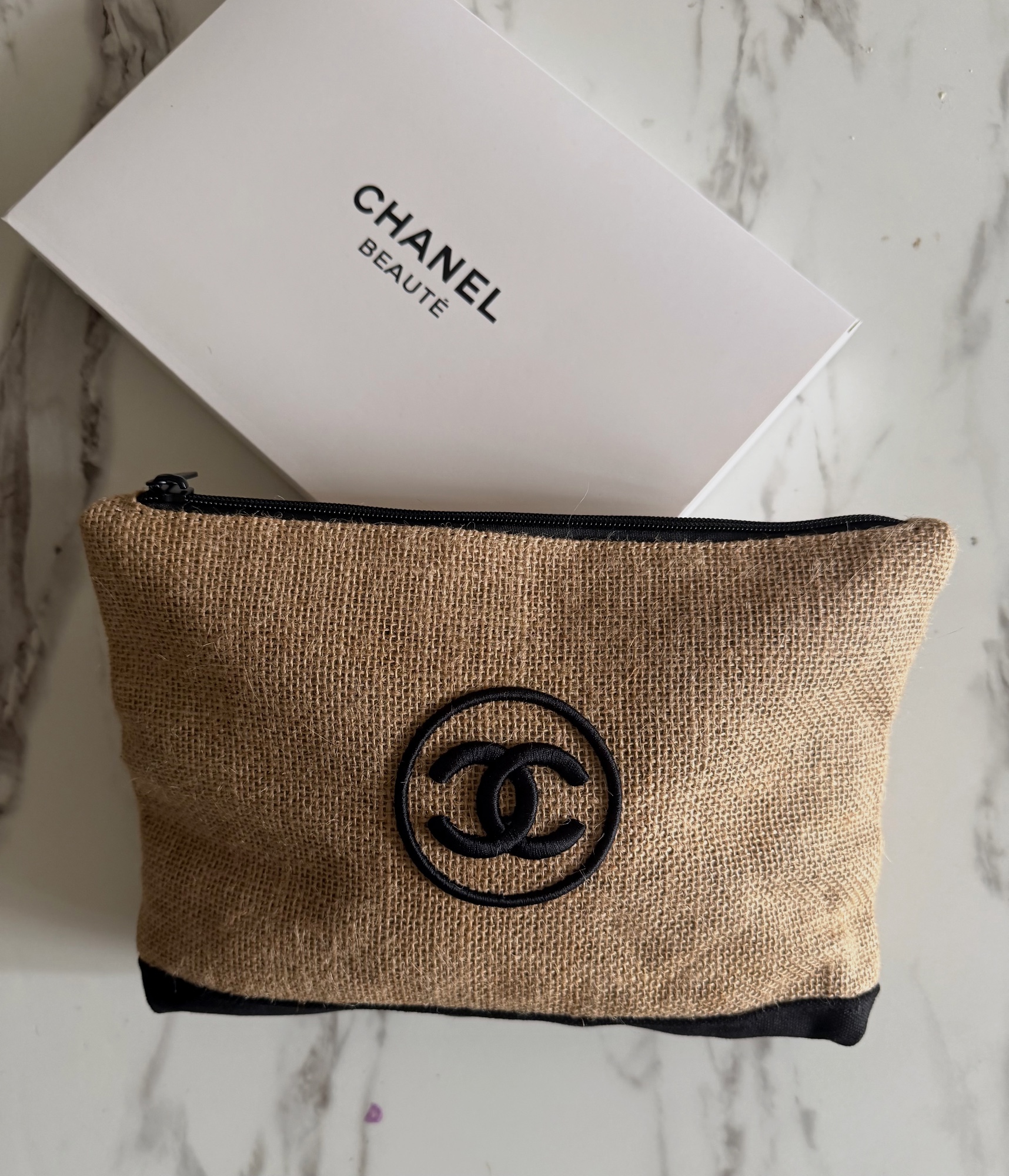 Trousse de toilette Chanel