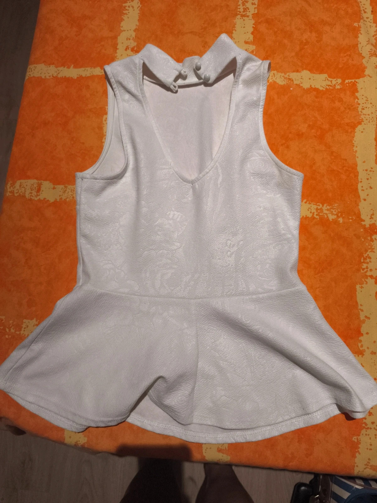 Blusa blanca sin mangas – taille S / 36 / 8 4
