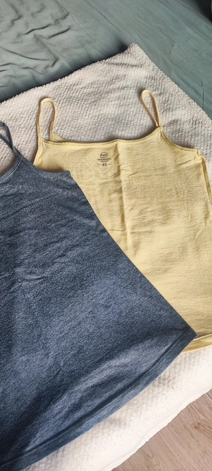 Top gris y amarillo – urb woman – taille S / 36 / 8 2