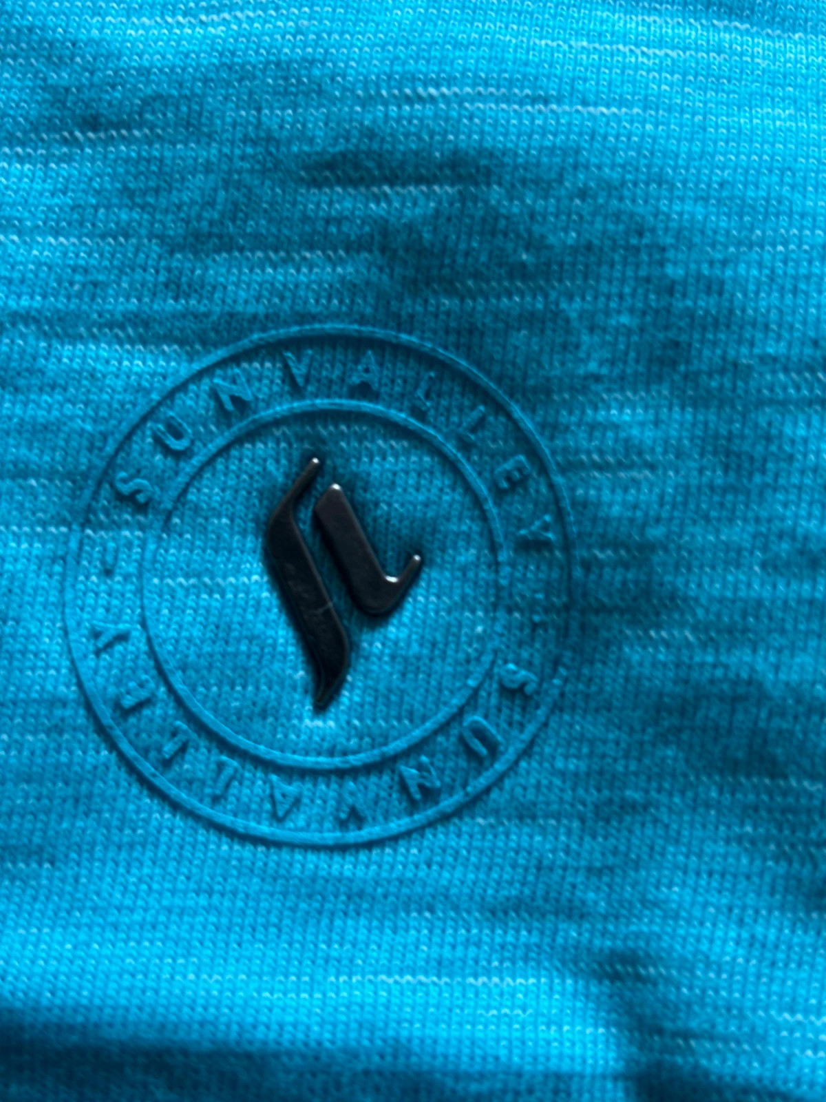 T-shirt col V style sport chic – Sun Valley – taille XL 3