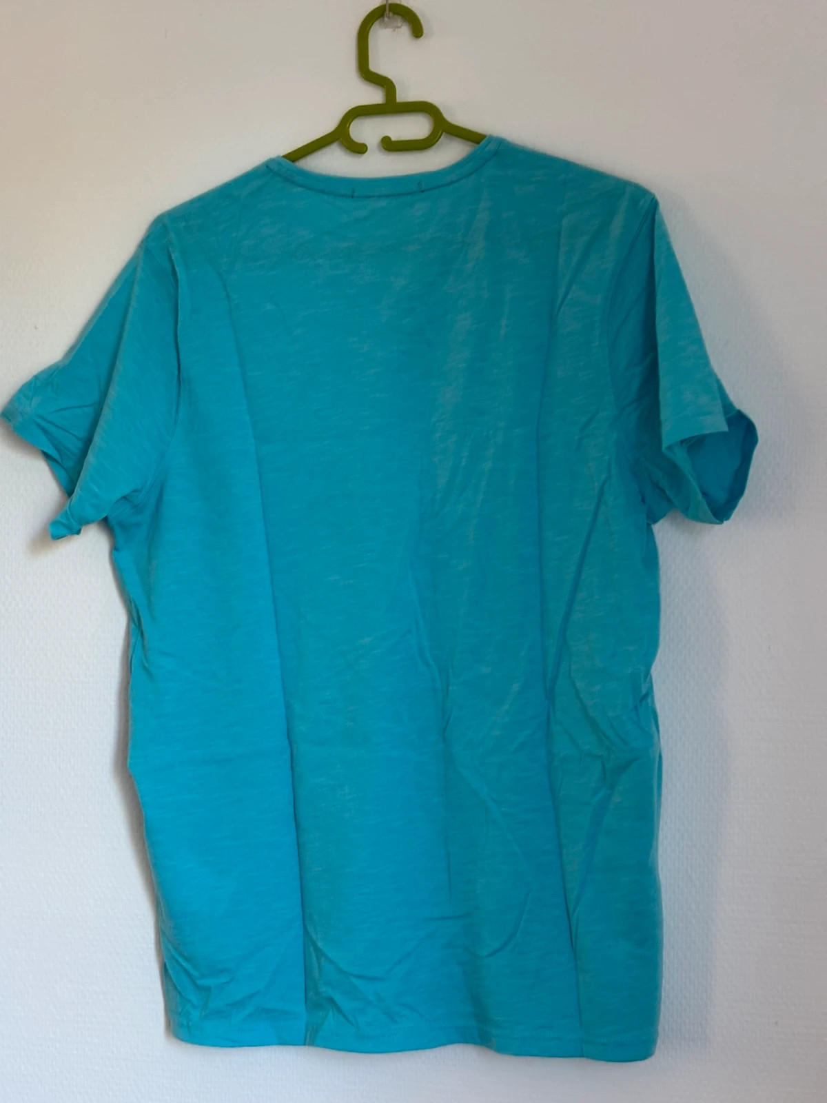 T-shirt col V style sport chic – Sun Valley – taille XL 2