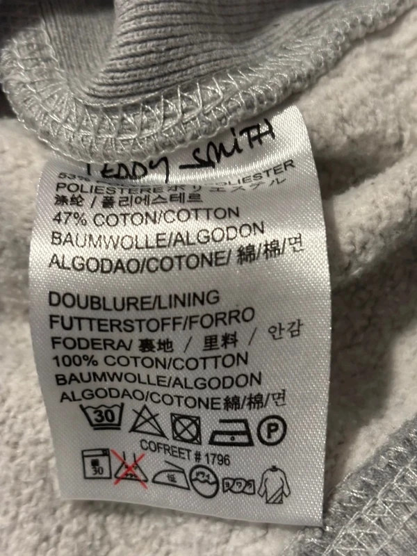 . Titre : Sweat à capuche esprit rétro – Teddy Smith – taille M / 38 / 10 5