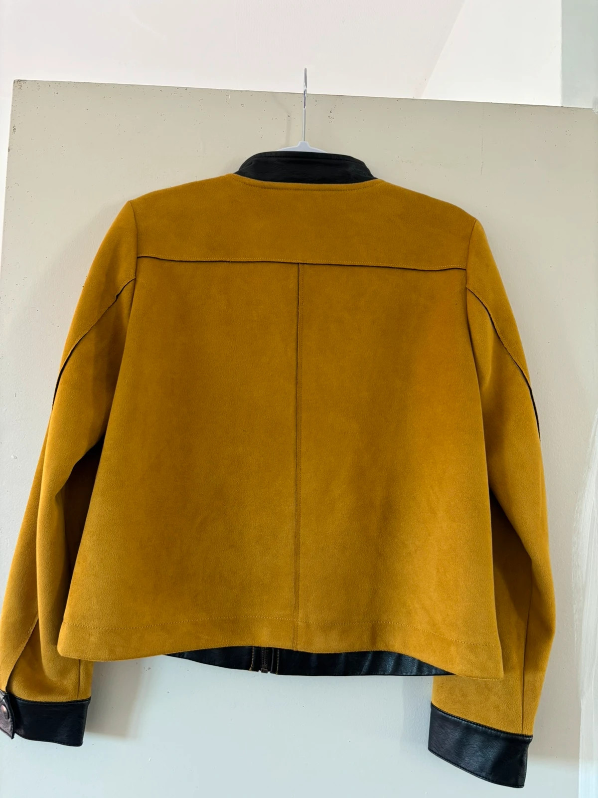 Veste moutarde effet daim style rétro – LITTLE MISS CAPTAIN – taille S / 36 / 8 5