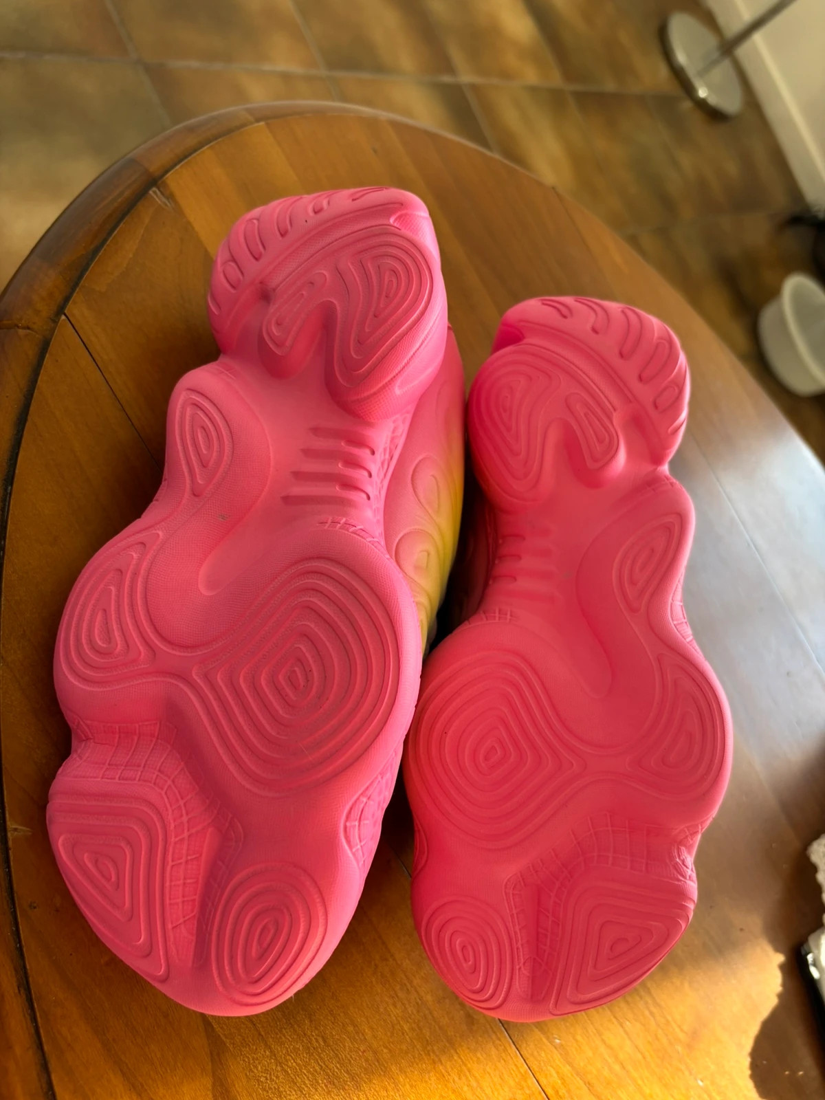 Baskets multicolores Pride – taille 38 5