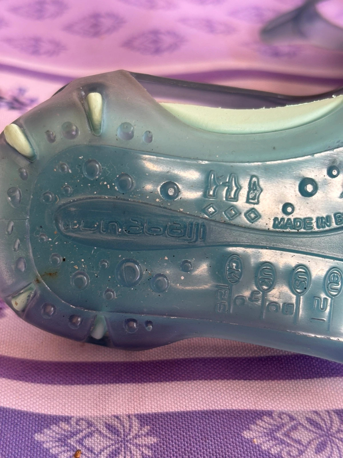 Chaussures aquatiques enfant – ilisées. Marque : Tribord – taille 24 4