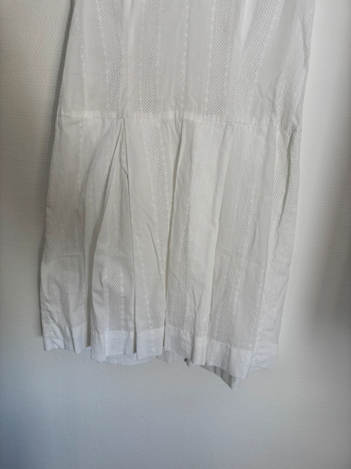 Robe blanche sans manches – Zara – taille M / 38 / 10 4