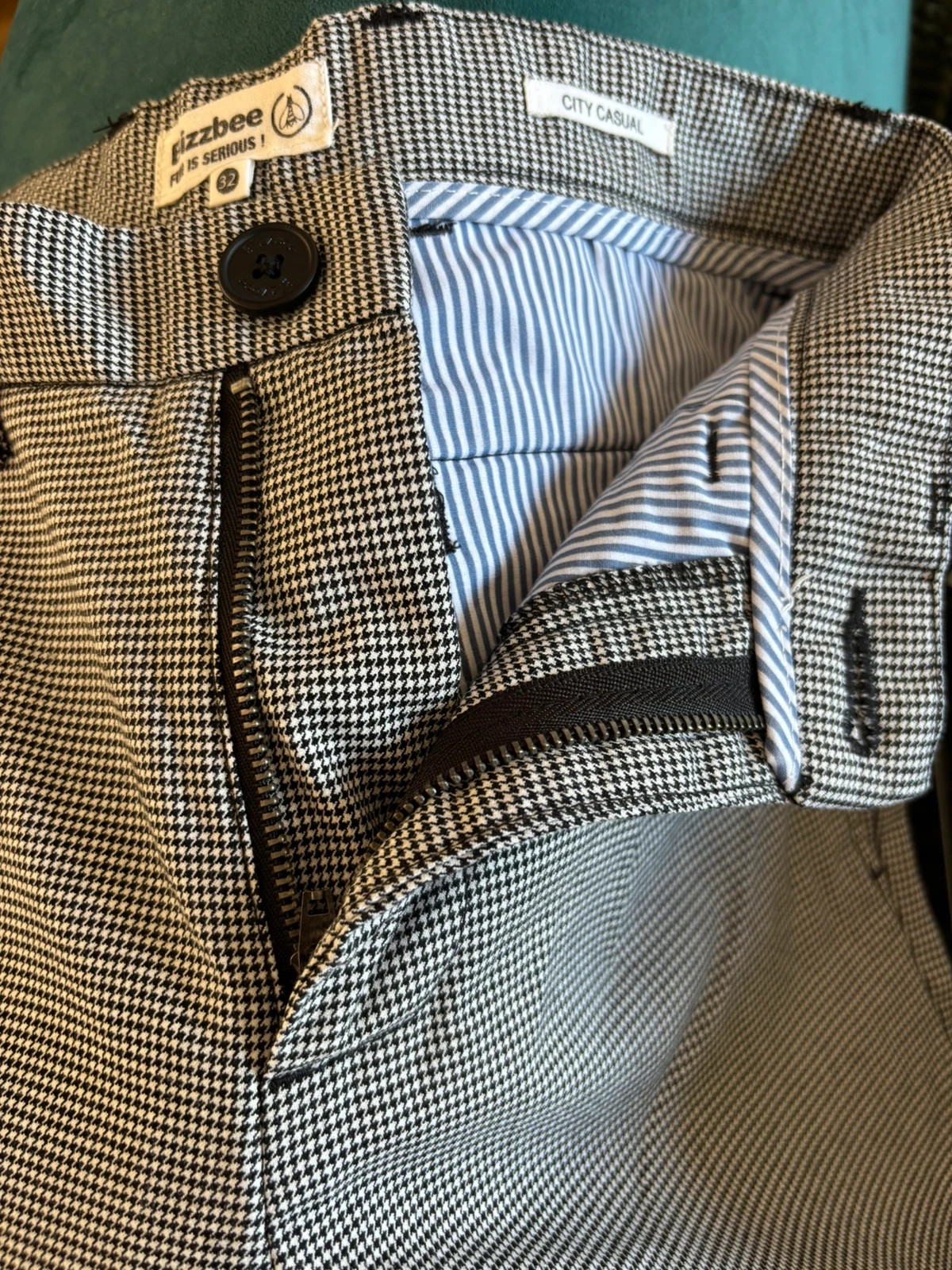 Pantalon de ville chino – Bizzbee – taille XXXS / 30 / 2 5