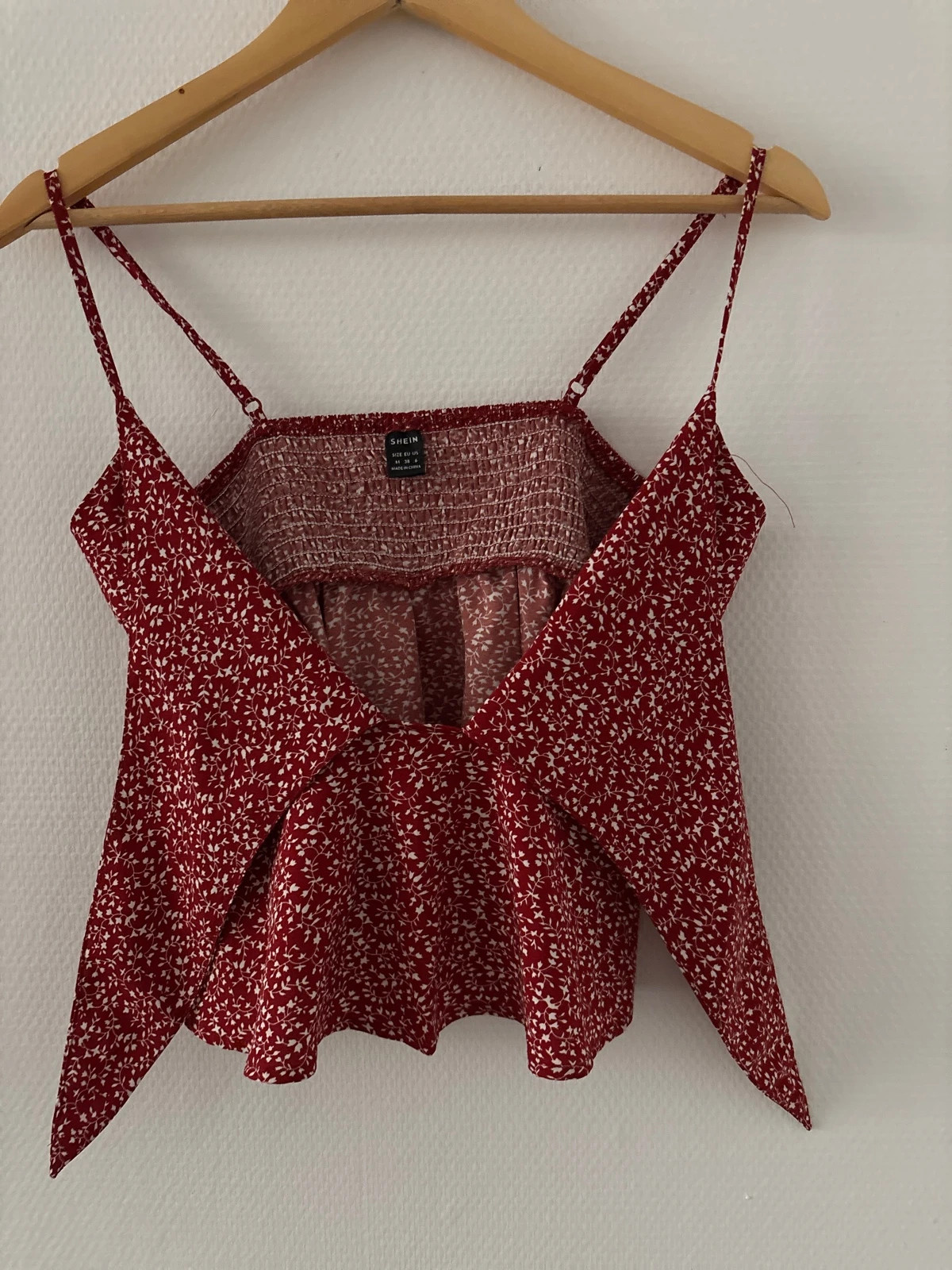 Top fluide fleuri bordeaux à bretelles – Shein – taille M / 38 / 10 2