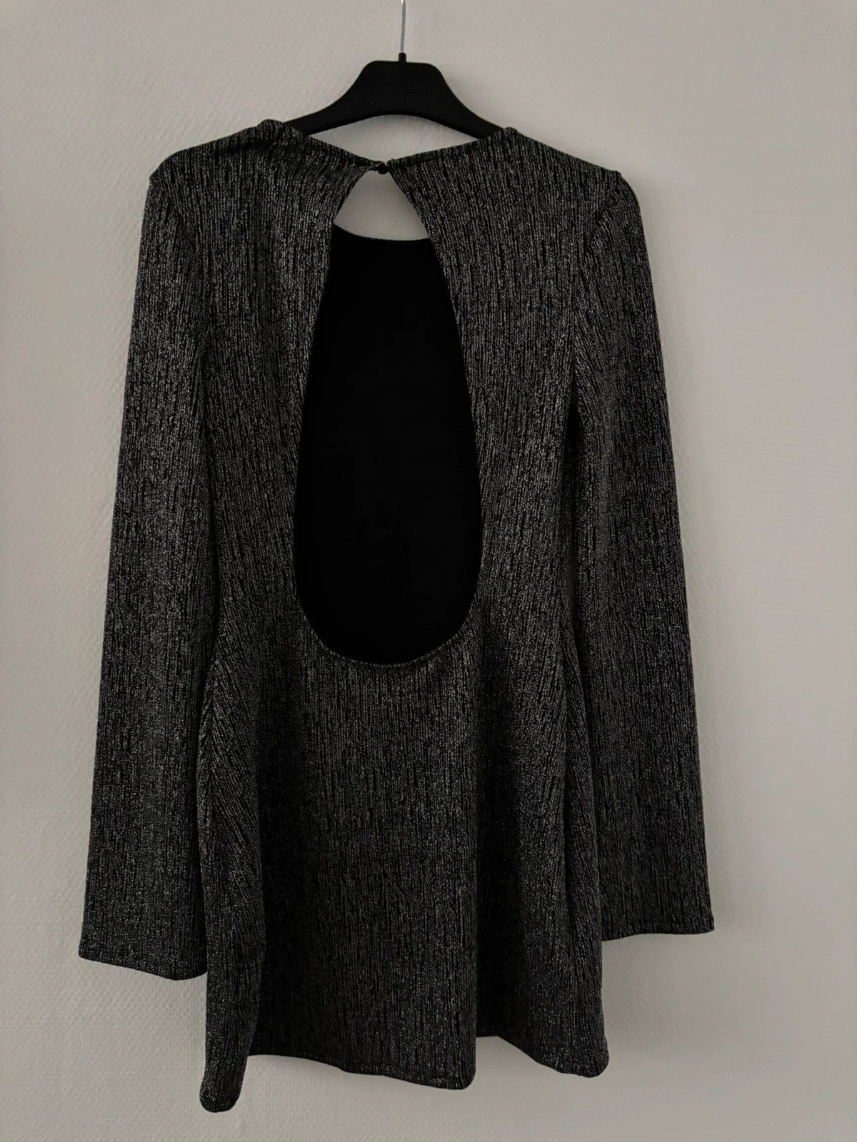 Robe Pull&Bear pailletée argentée – Pull & Bear – taille M / 38 / 10 2