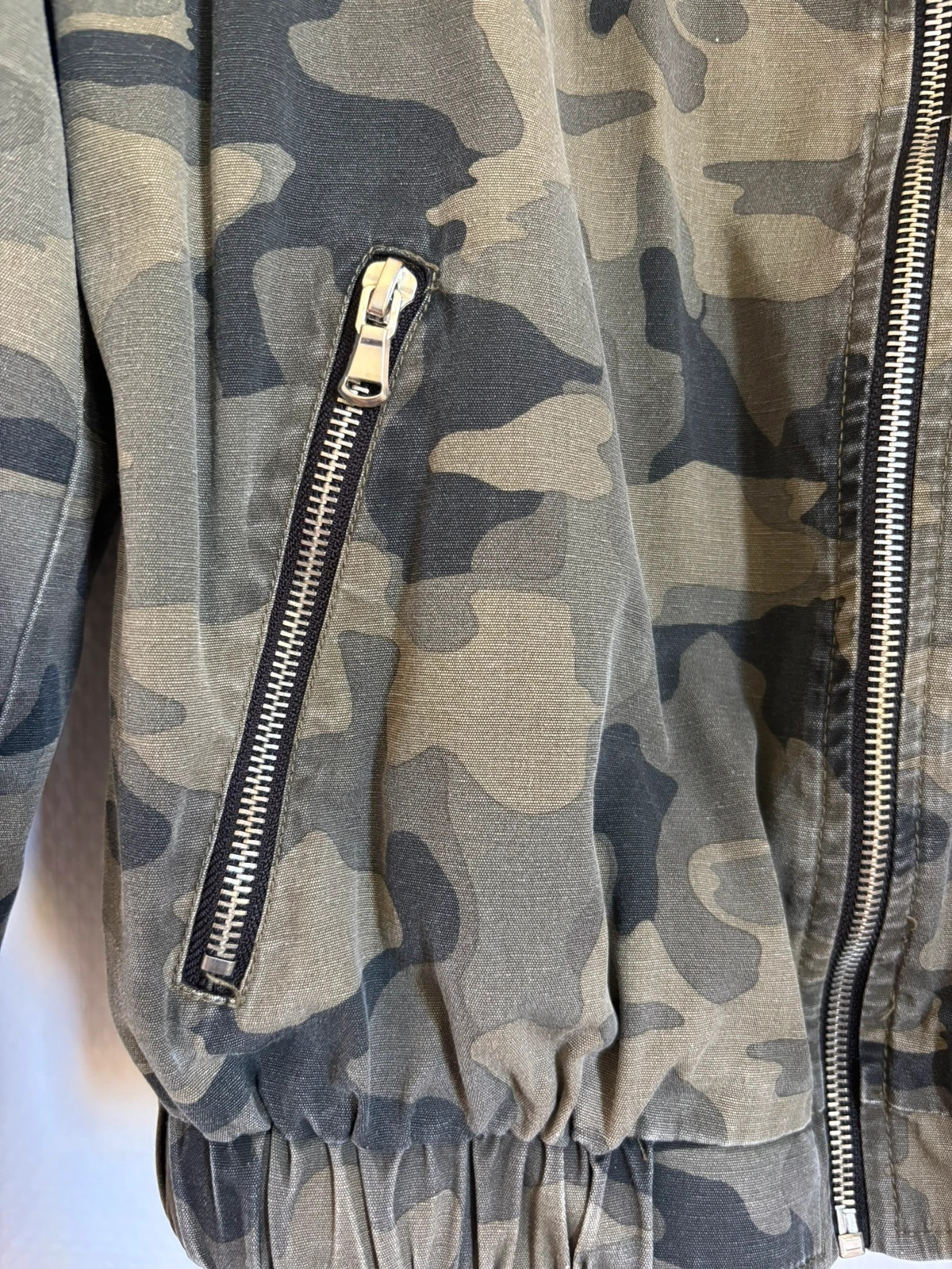 Blouson bomber camouflage kaki Jennyfer patchs zippé tendance – Jennyfer – taille L 4