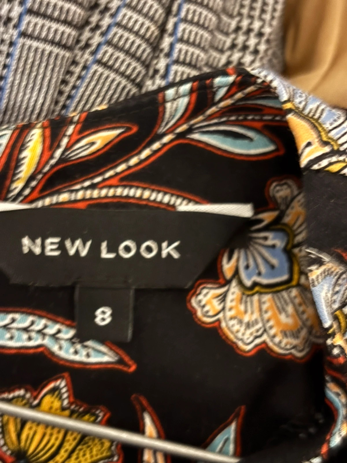 Robe fleurie cintrée – New Look – taille XS / 34 / 6 4