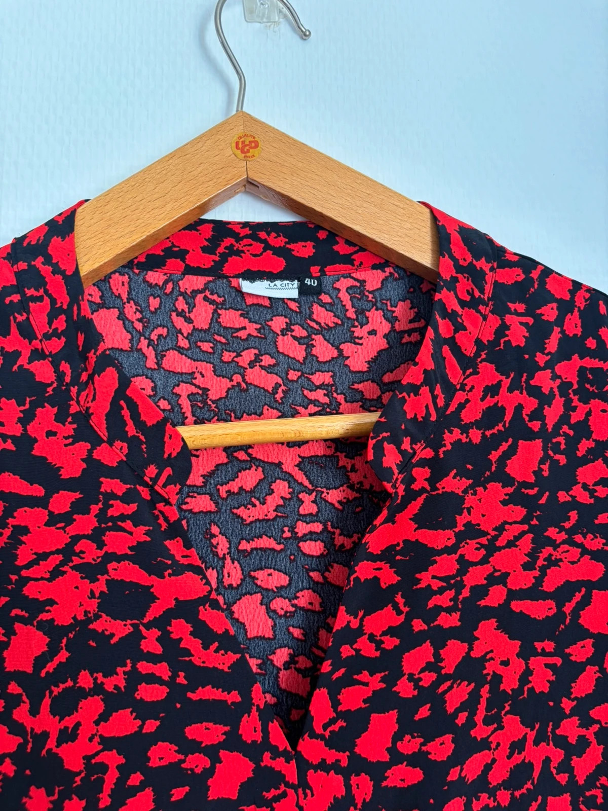 Robe fluide rouge et noire imprimée manches longues – La City – taille L / 40 / 12 5