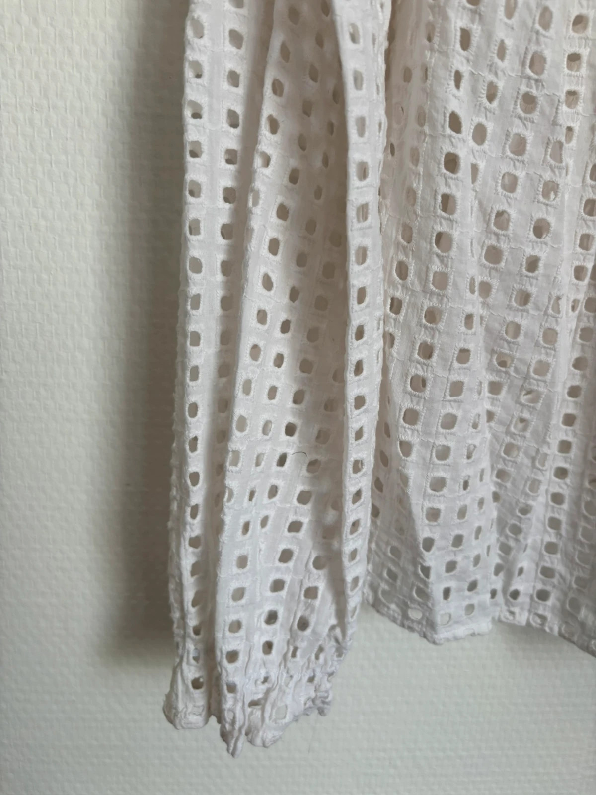 Chemisier blanc ajouré à volants – Who What Wear – taille L / 40 / 12 4