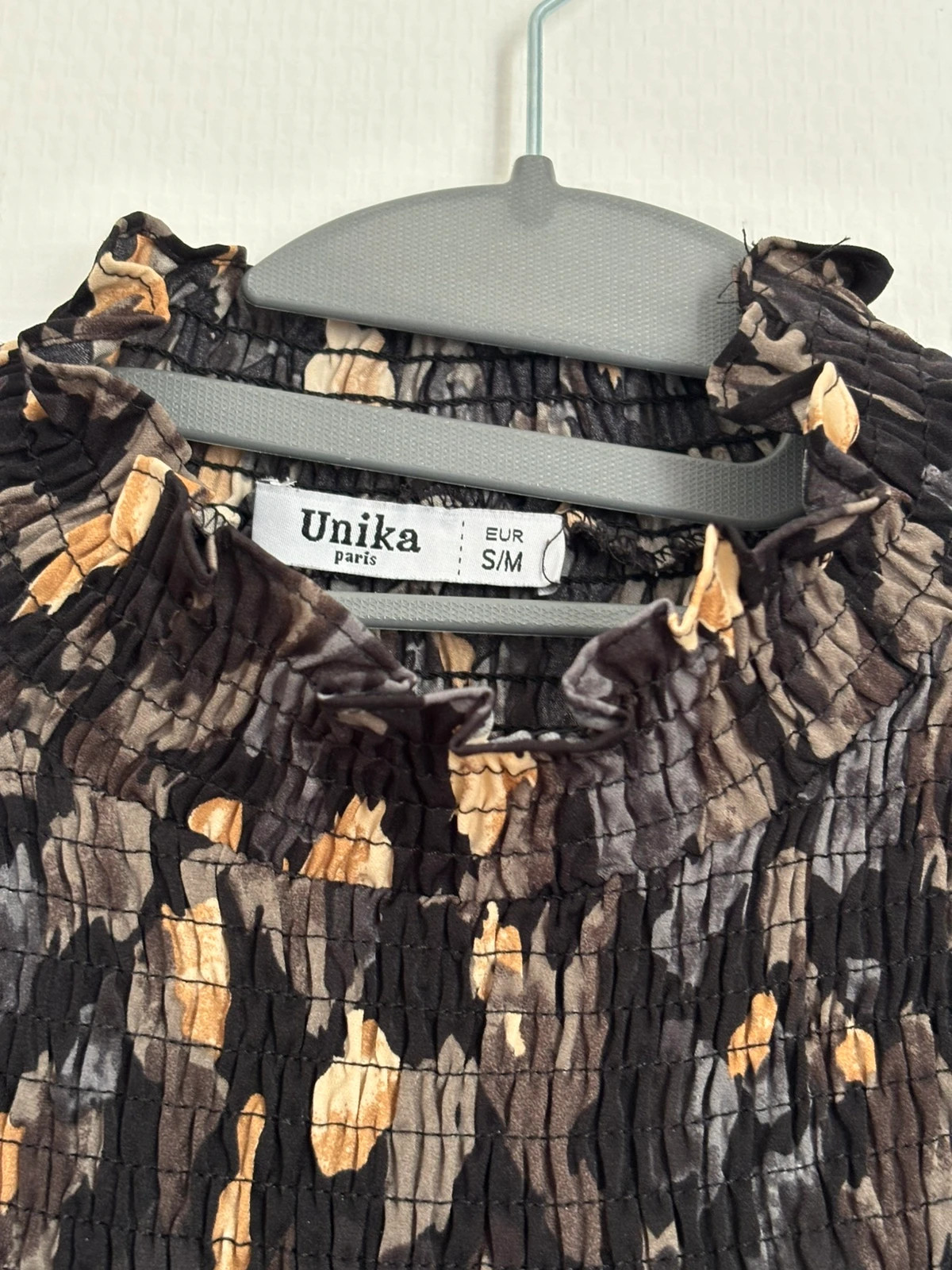 Chemisier fluide imprimé léopard chic à col volanté – Unika Paris – taille M / 38 / 10 4