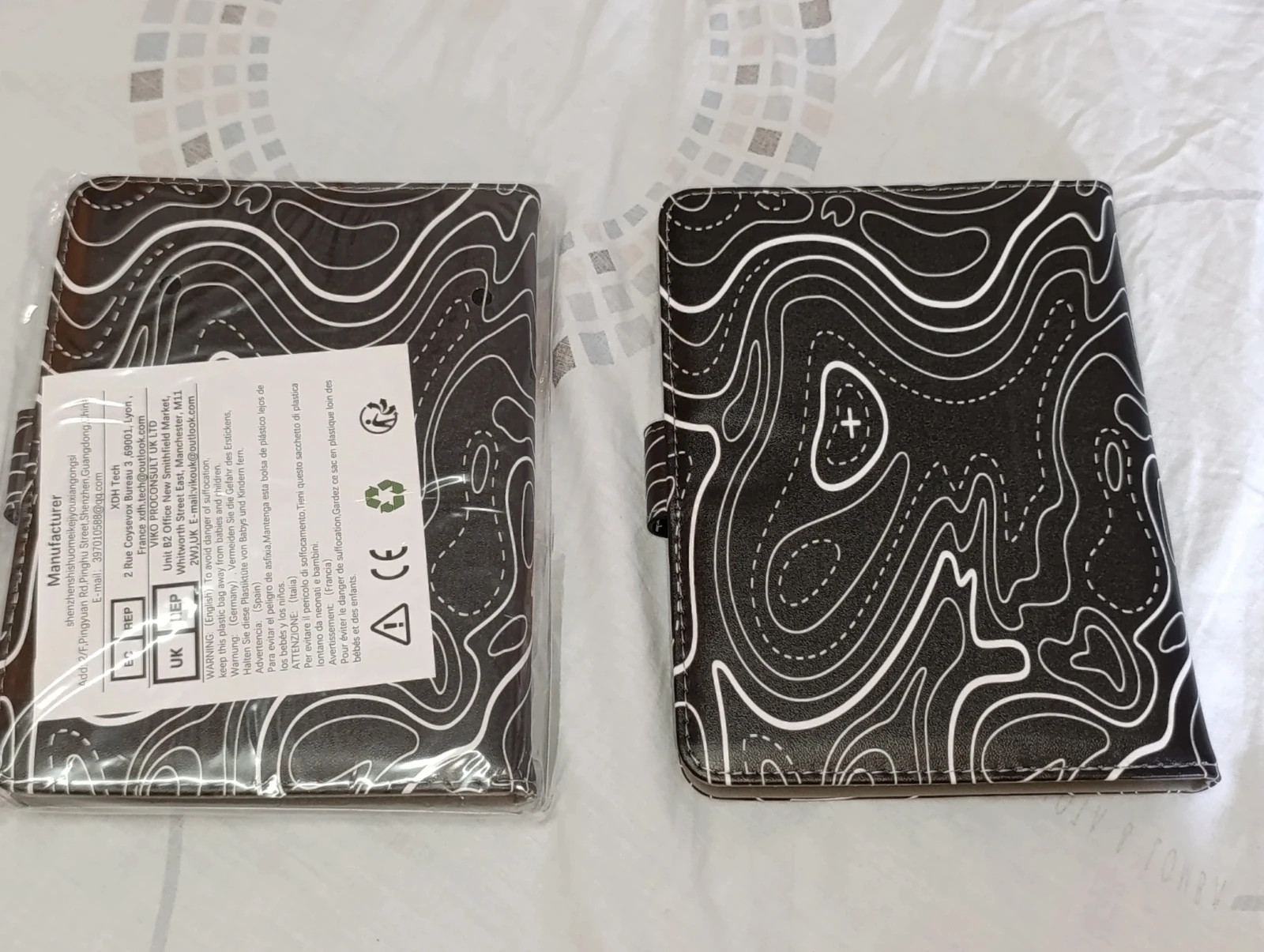 Funda universal eBook 7" Negro diseño lineal abstracto – Amazon 2