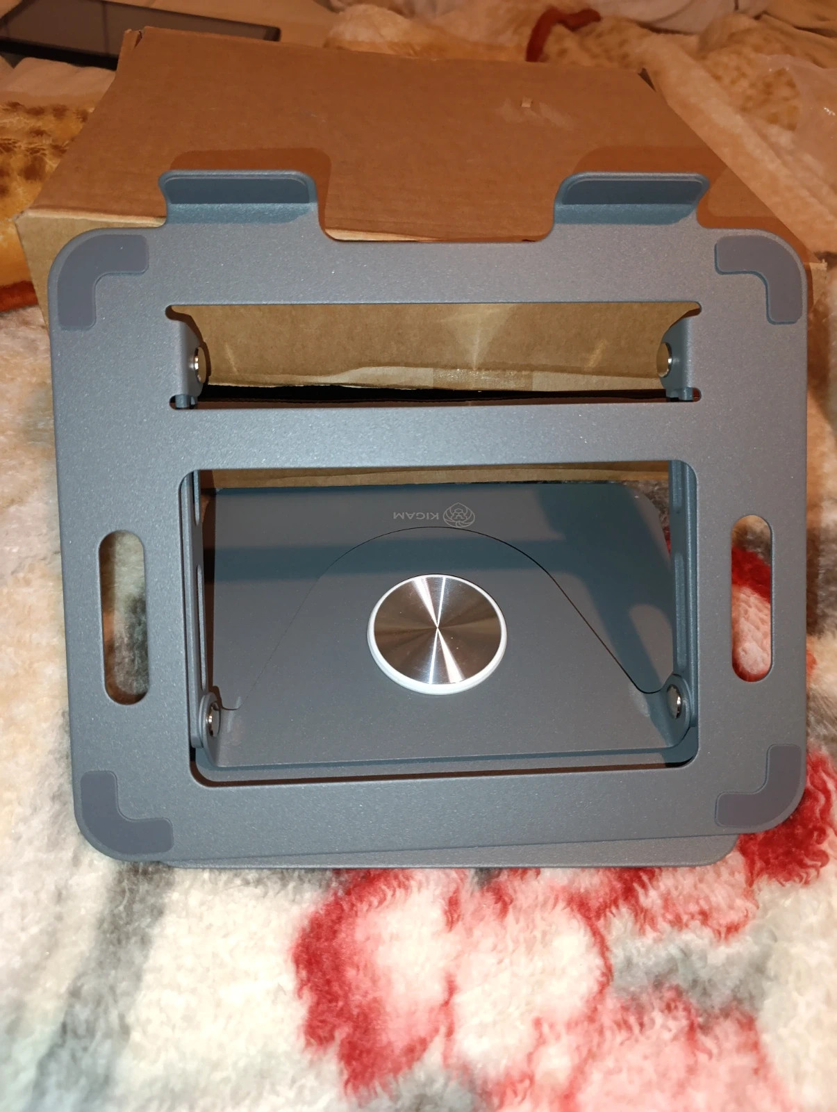 Soporte magnético Kigam para tablets y portátiles – Kigam 2