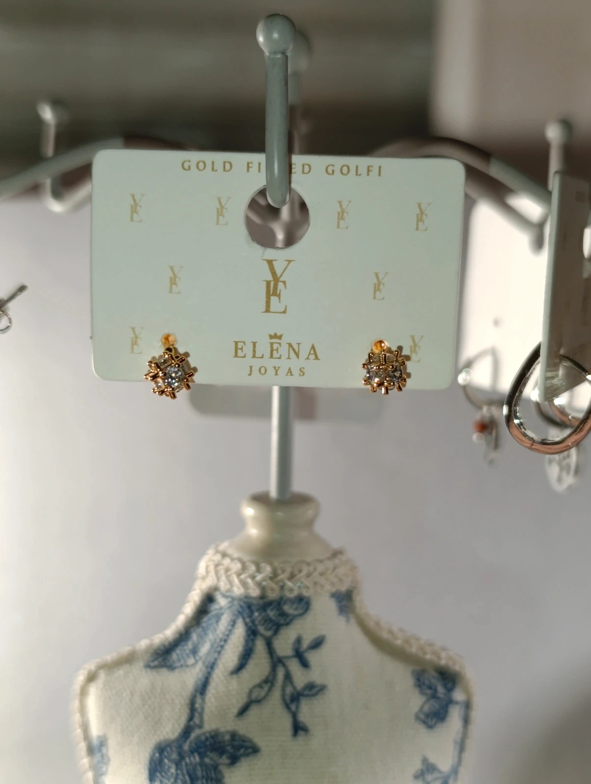 Aretes oro laminado y circonitas de Elena Joyas – Elena joyas 4