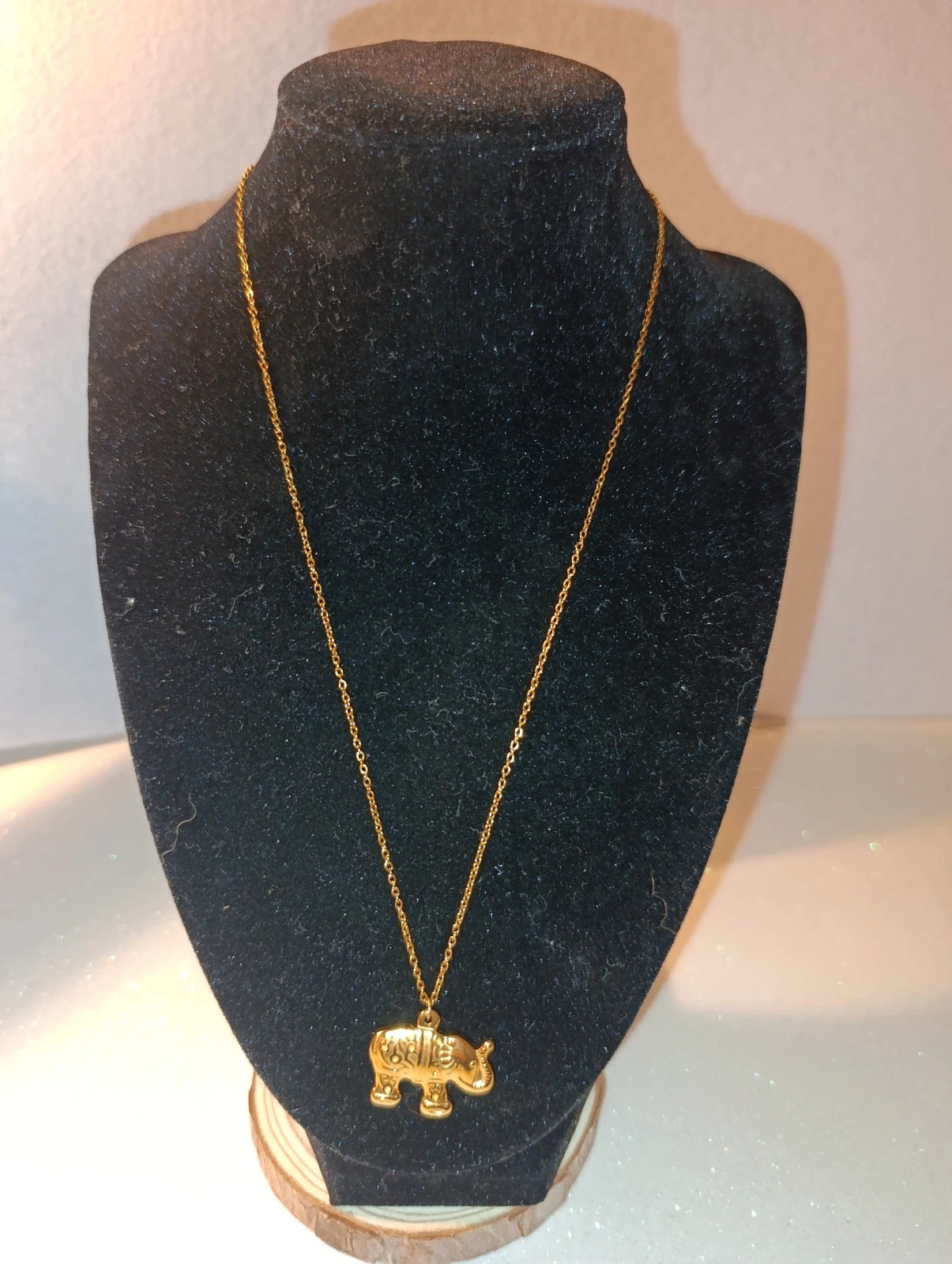 Collar acero dorado Elefante Asiático 51 cms