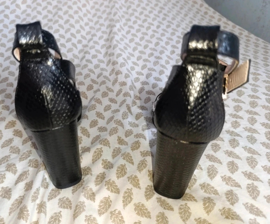 Zapatos negros tacón Chi Chi London talla 41 – Chi Chi London – taille 41 3
