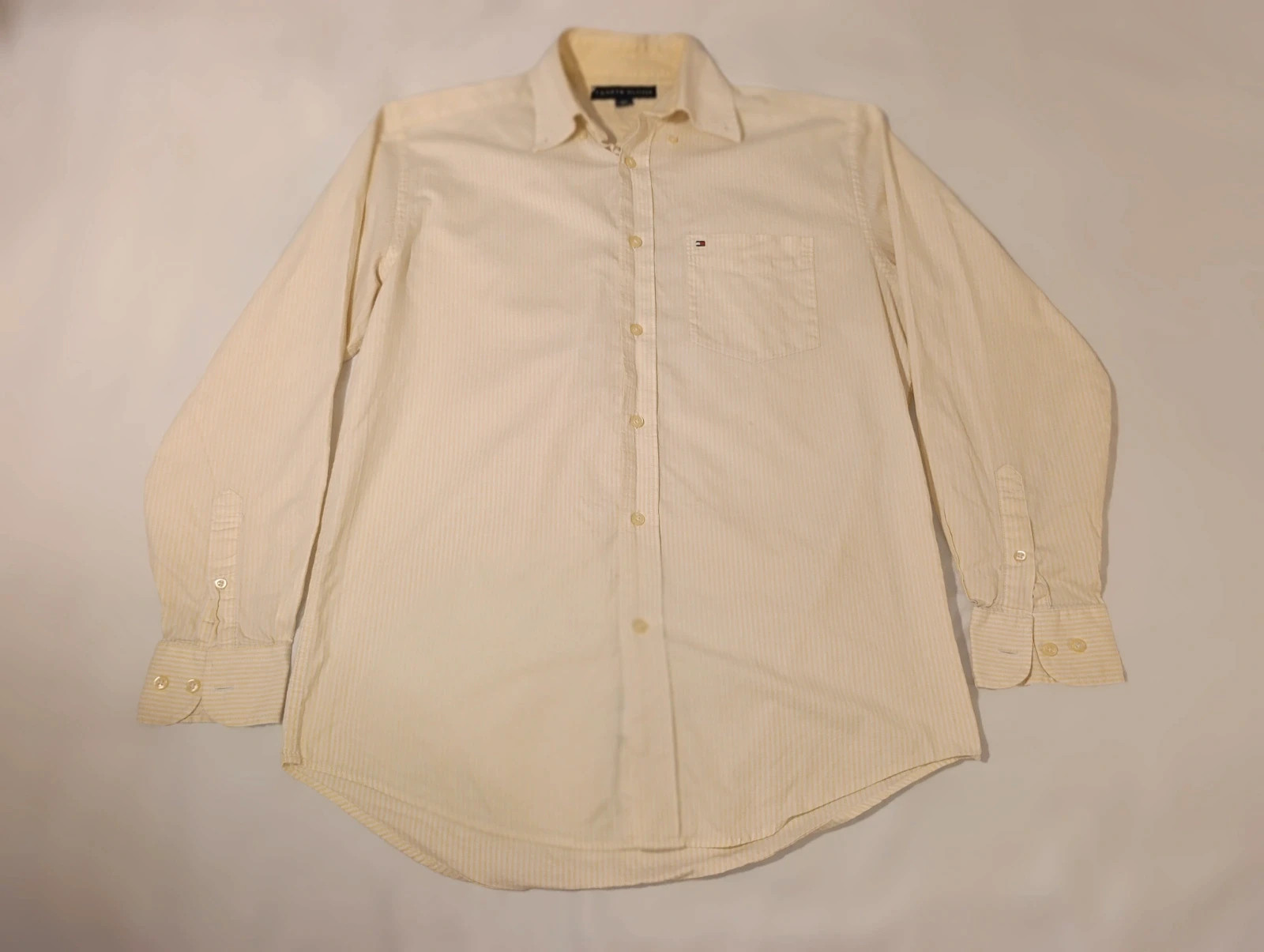 Camisa Tommy Hilfiger talla S rayas amarillas vintage 2006 – Tommy Hilfiger – taille S 2