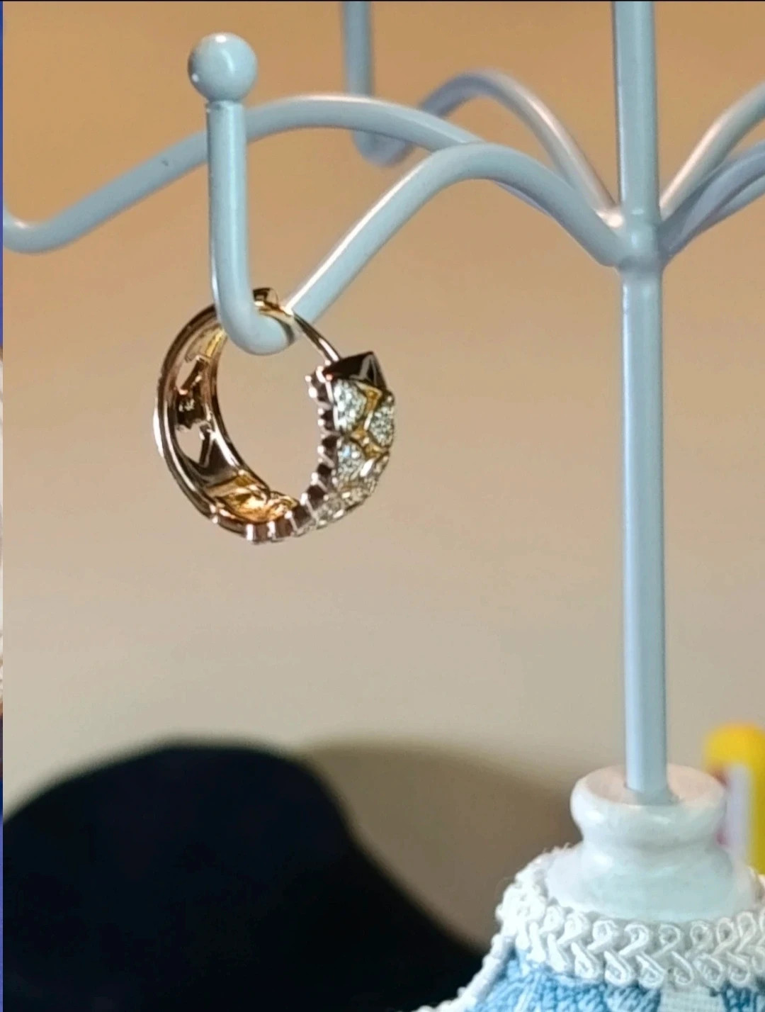 Pendientes de acero dorado, circonitas y diseño corazones – Pendientes – taille Taille unique 3