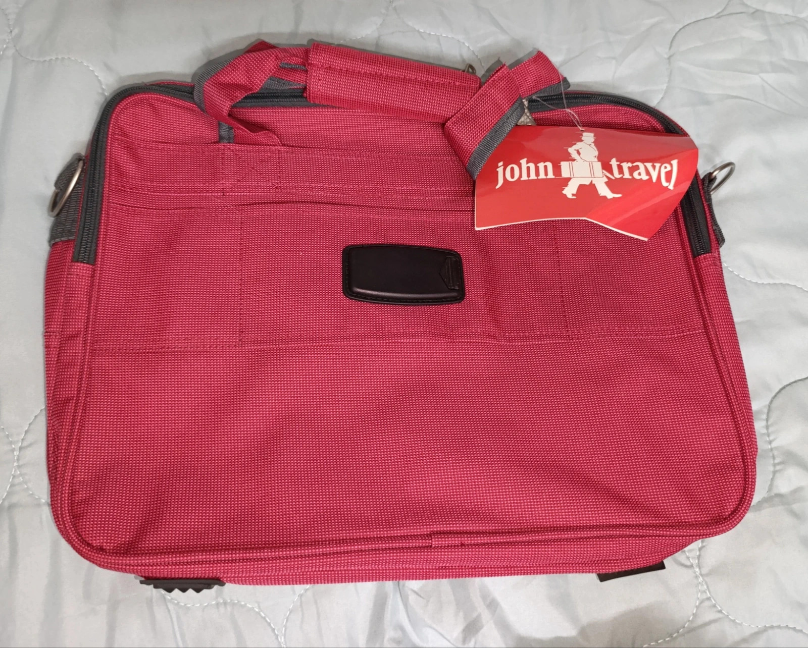 Bolsa de viaje John Travel roja y gris – John Travel 2