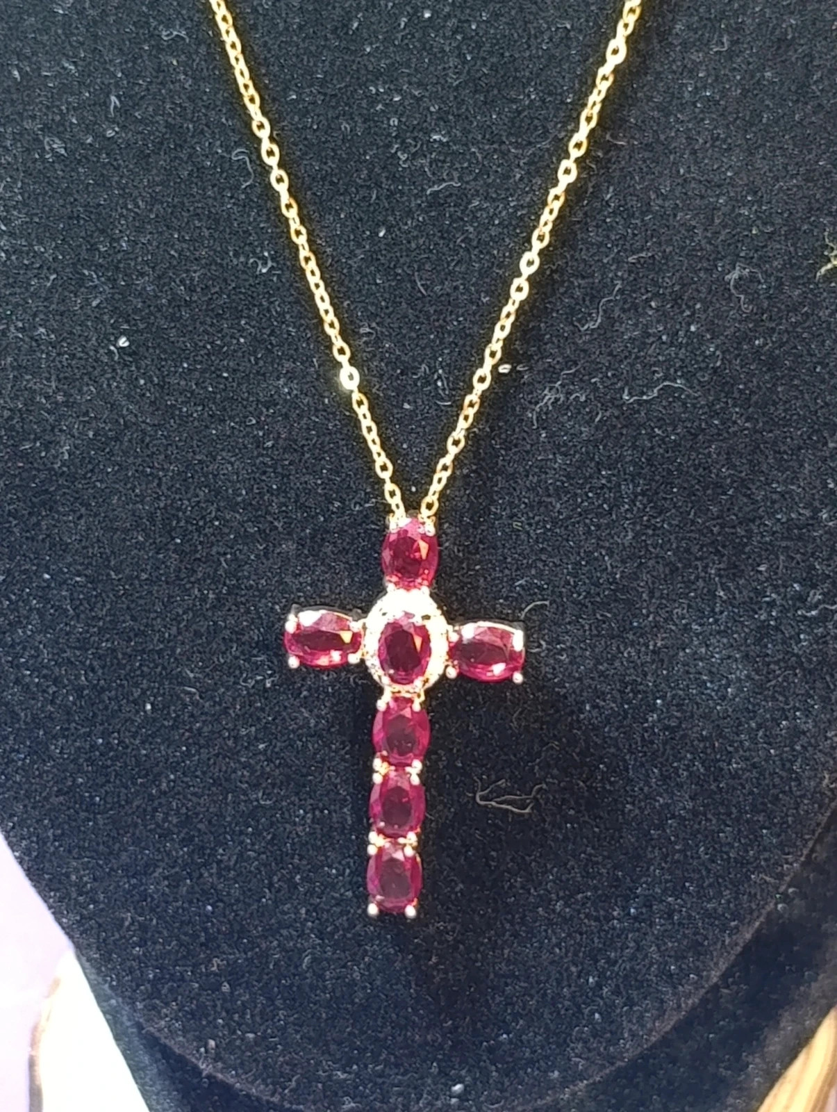 Collar acero dorado con Cruz Roja 46 cms – COLLAR 2