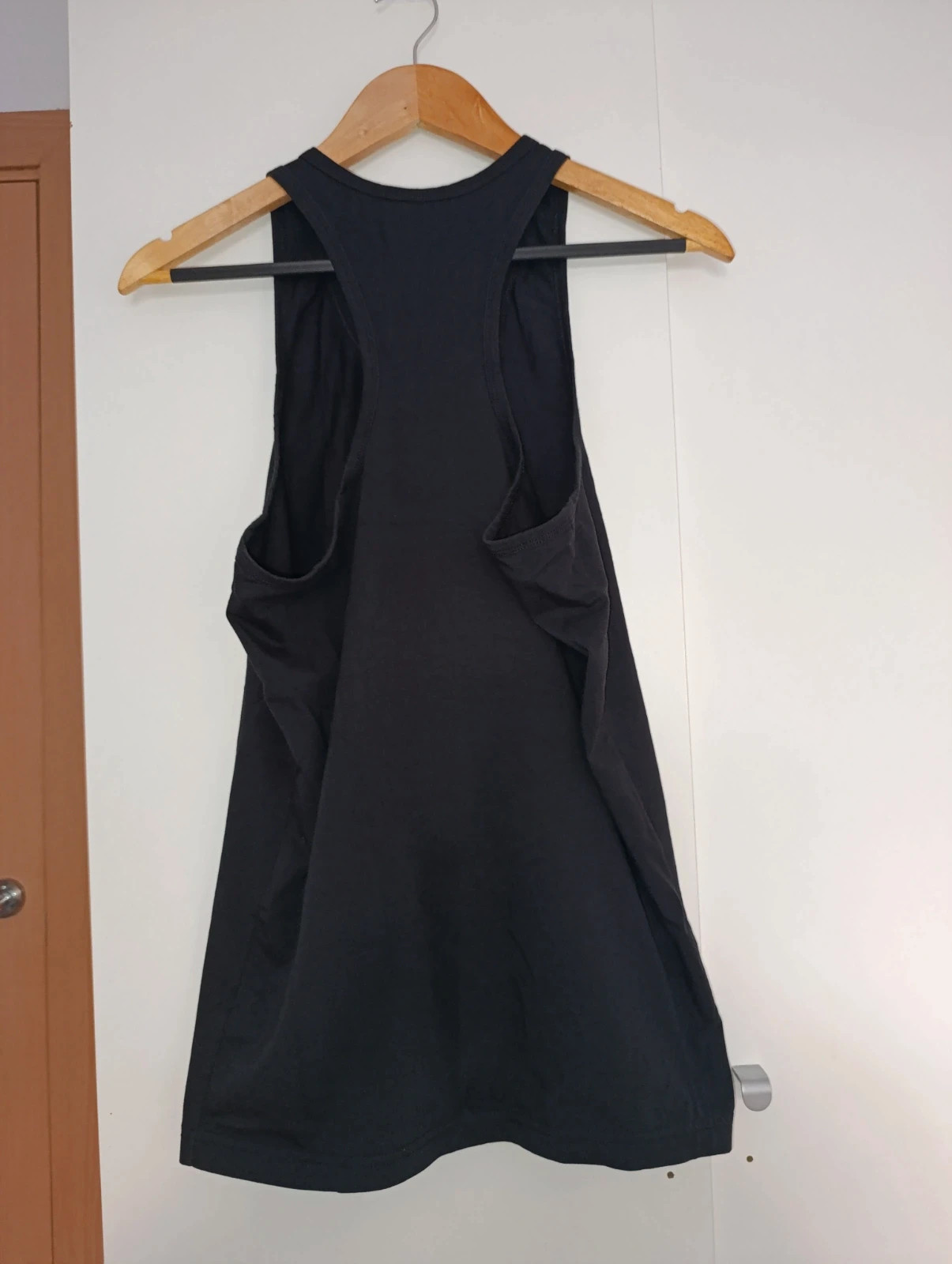 Camiseta de tirantes negra de LC Waikiki talla L – LC Waikiki – taille L 2