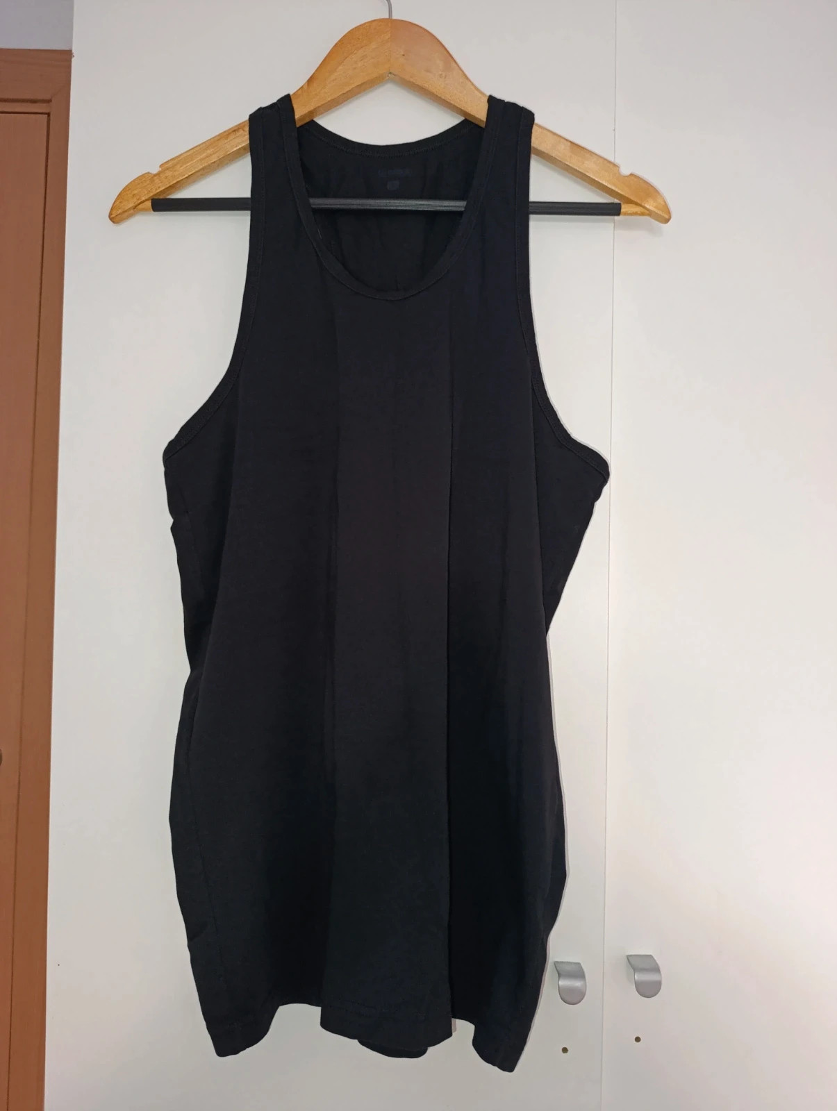 Camiseta de tirantes negra de LC Waikiki talla L