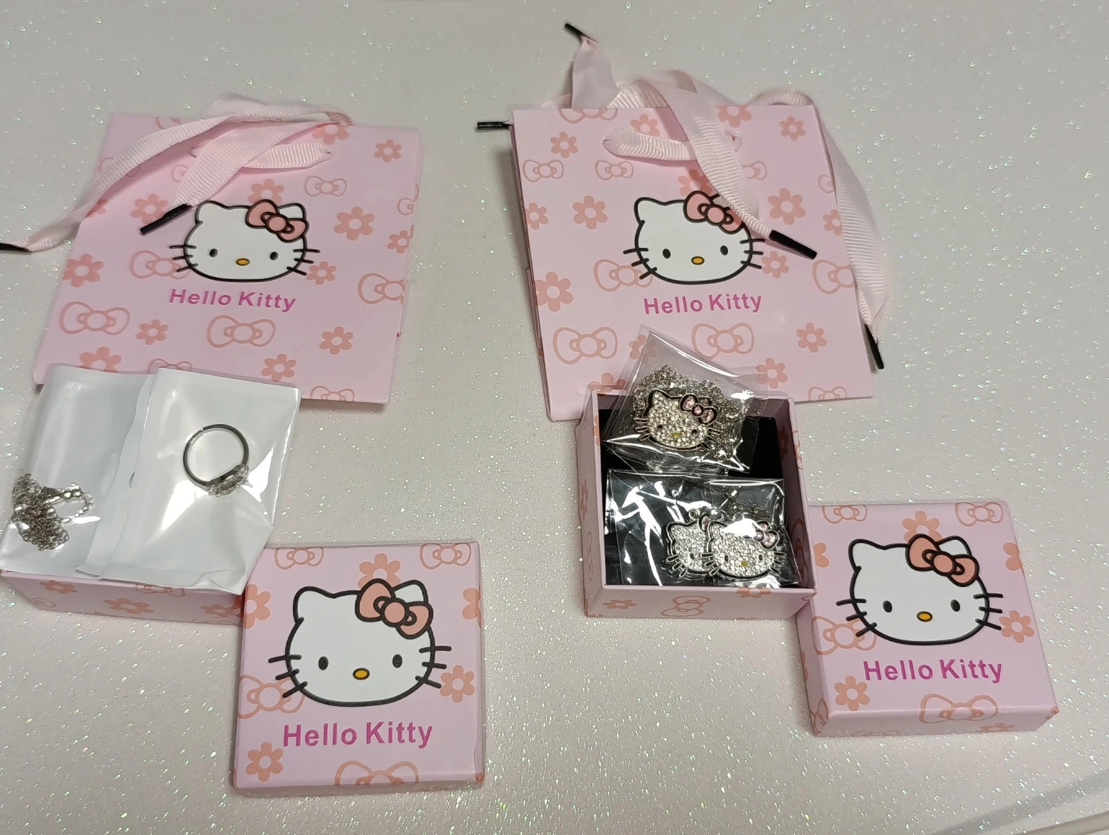 Conjuntos de bisuteria de Hello Kitty (2 uds) – Hello Kitty – taille Taille unique 2