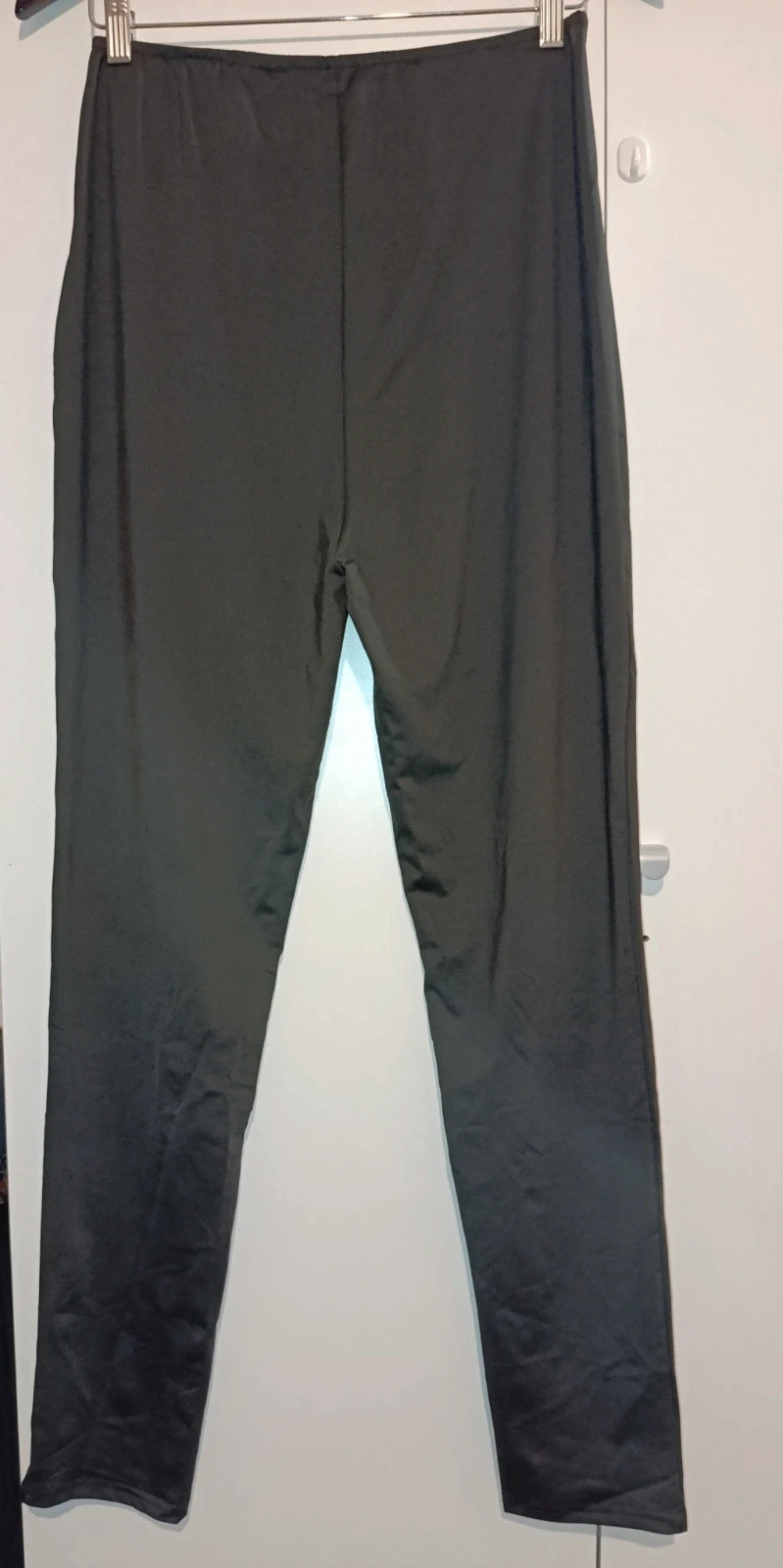 Pantalón negro de Chicme talla L – Chic Me – taille L 2