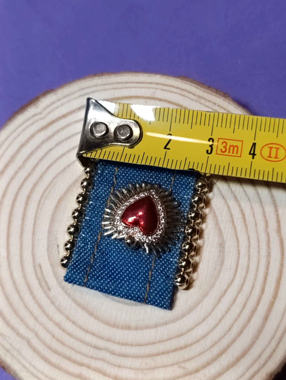 Charm artesanal Corazón Rojo y tela vaquera – Artesania 4