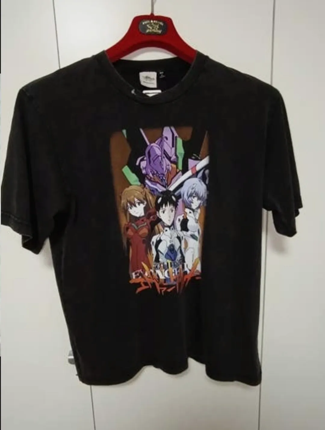 Camiseta gris oscura GU x Evangelion talla M – Uniqlo – taille M 3