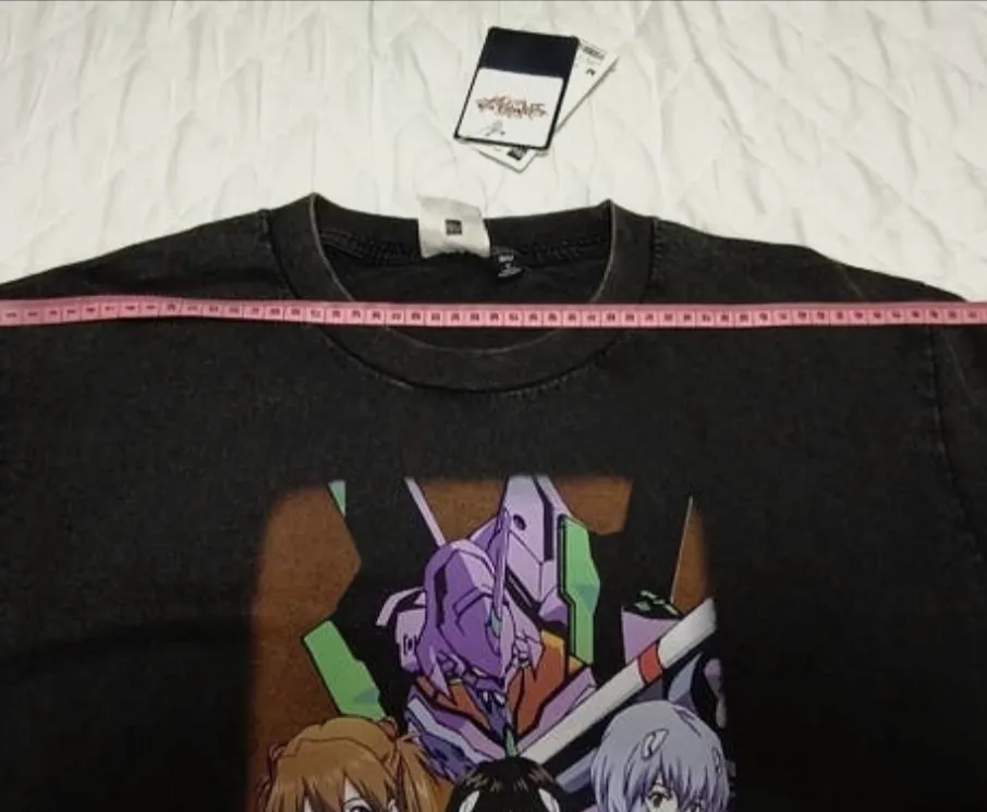Camiseta gris oscura GU x Evangelion talla M – Uniqlo – taille M 5