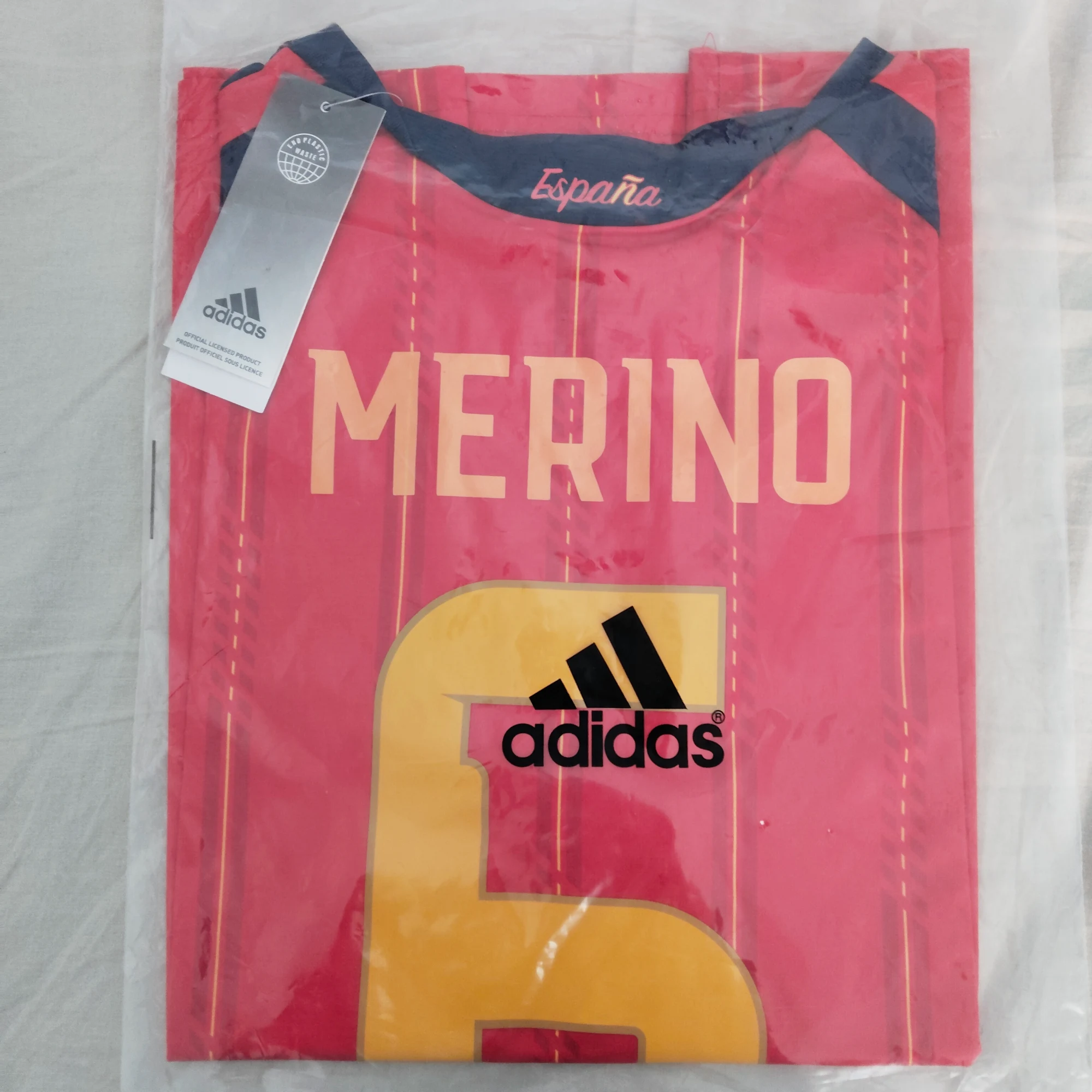 Camiseta de España Roja dos estrellas Merino – Adidas – taille S