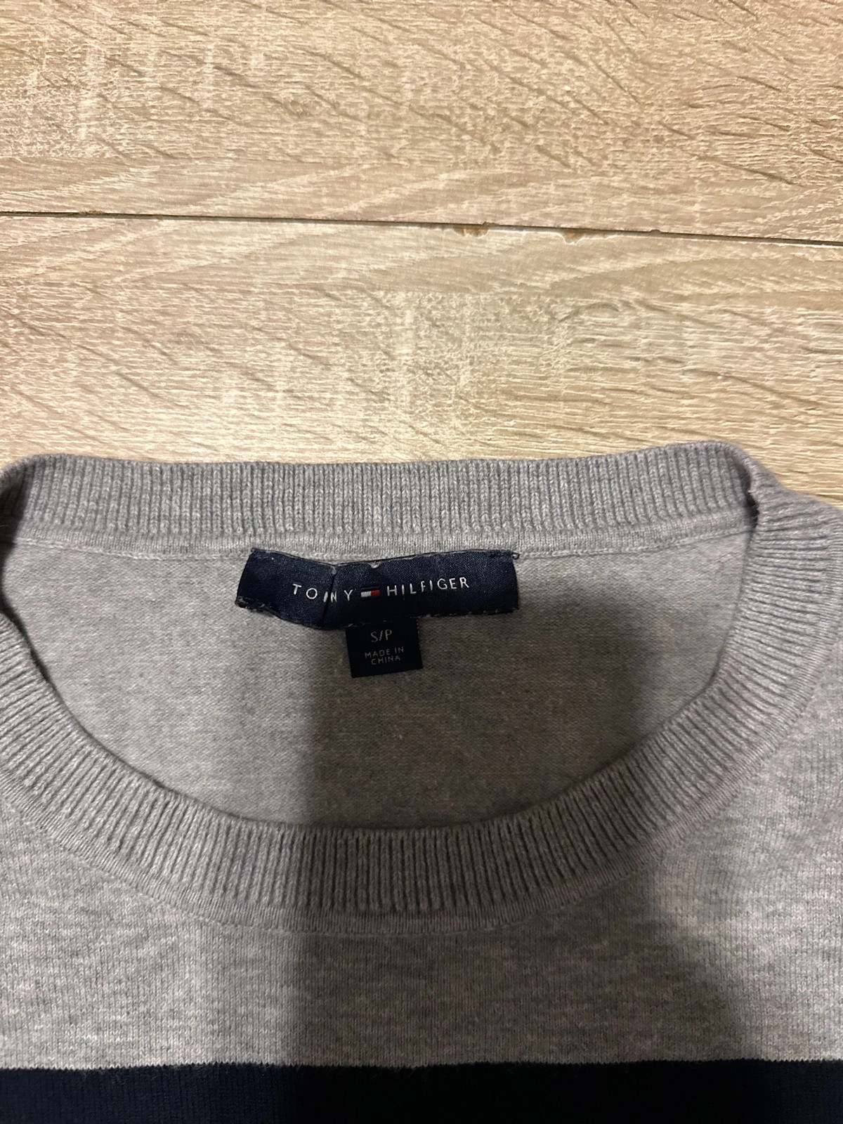 Pull Tommy Hilfiger taille S – Tommy Hilfiger – taille S / 36 / 8 4