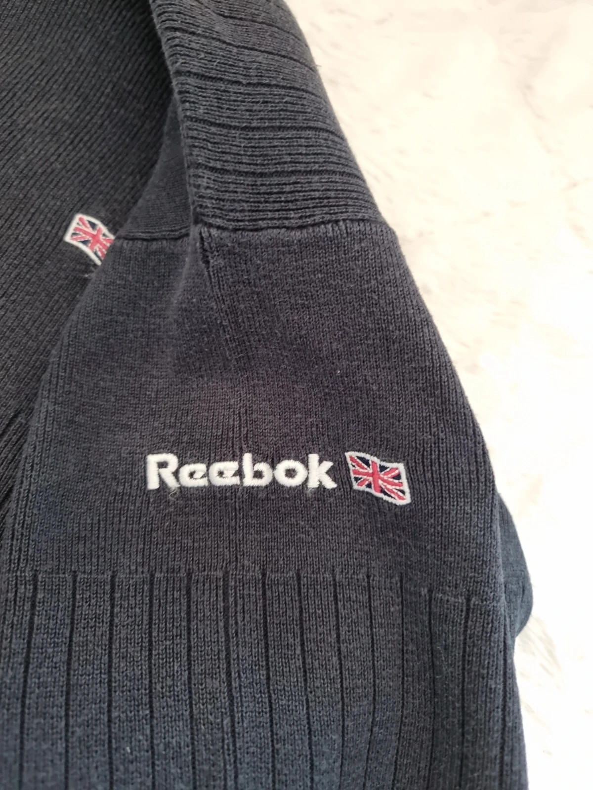 Pull Reebox brodé taille L – Reebok – taille L 5